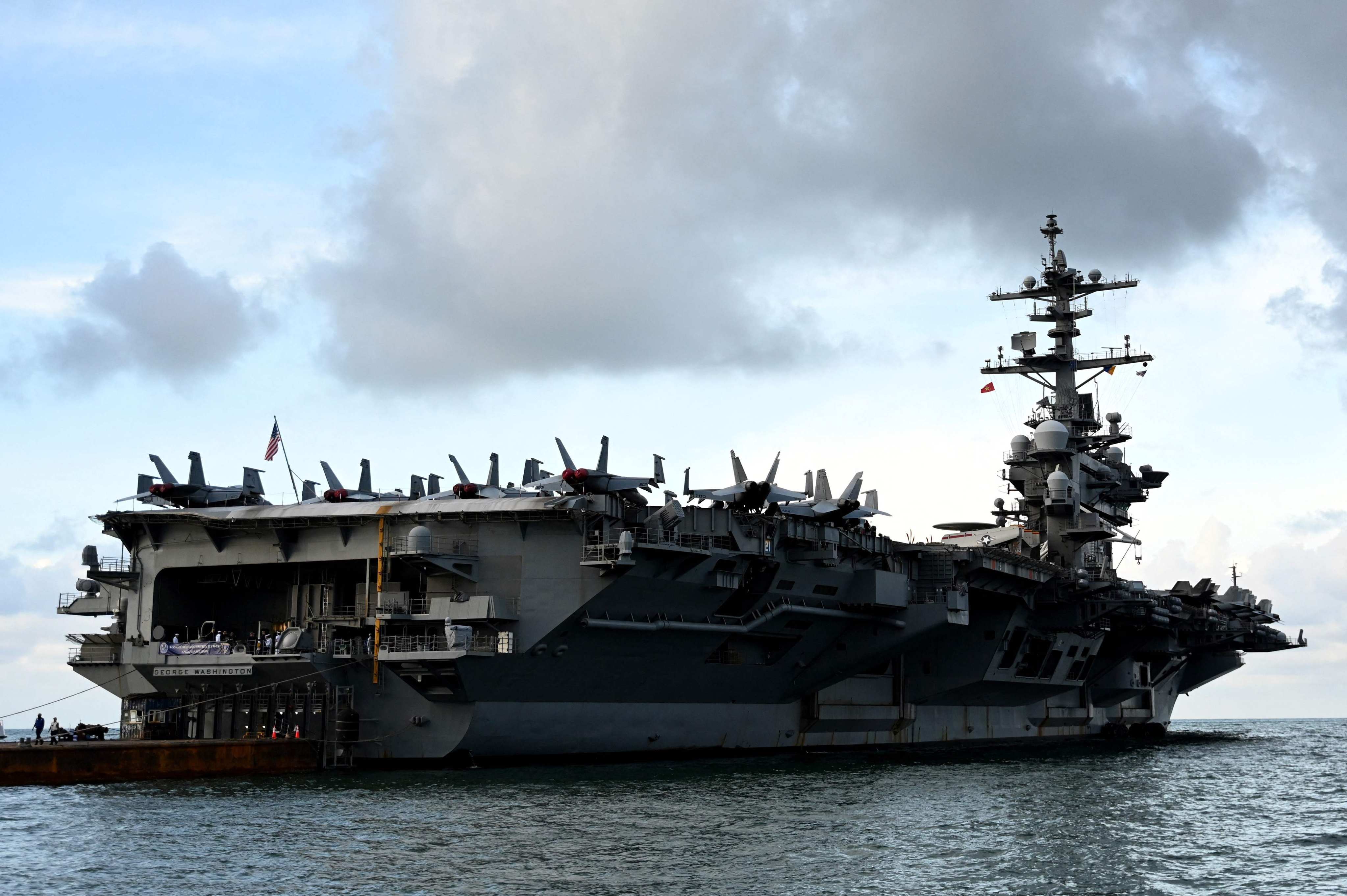 The USS George Washington aircraft carrier arrives in Da Nang, Vietnam, in July. Photo: AFP