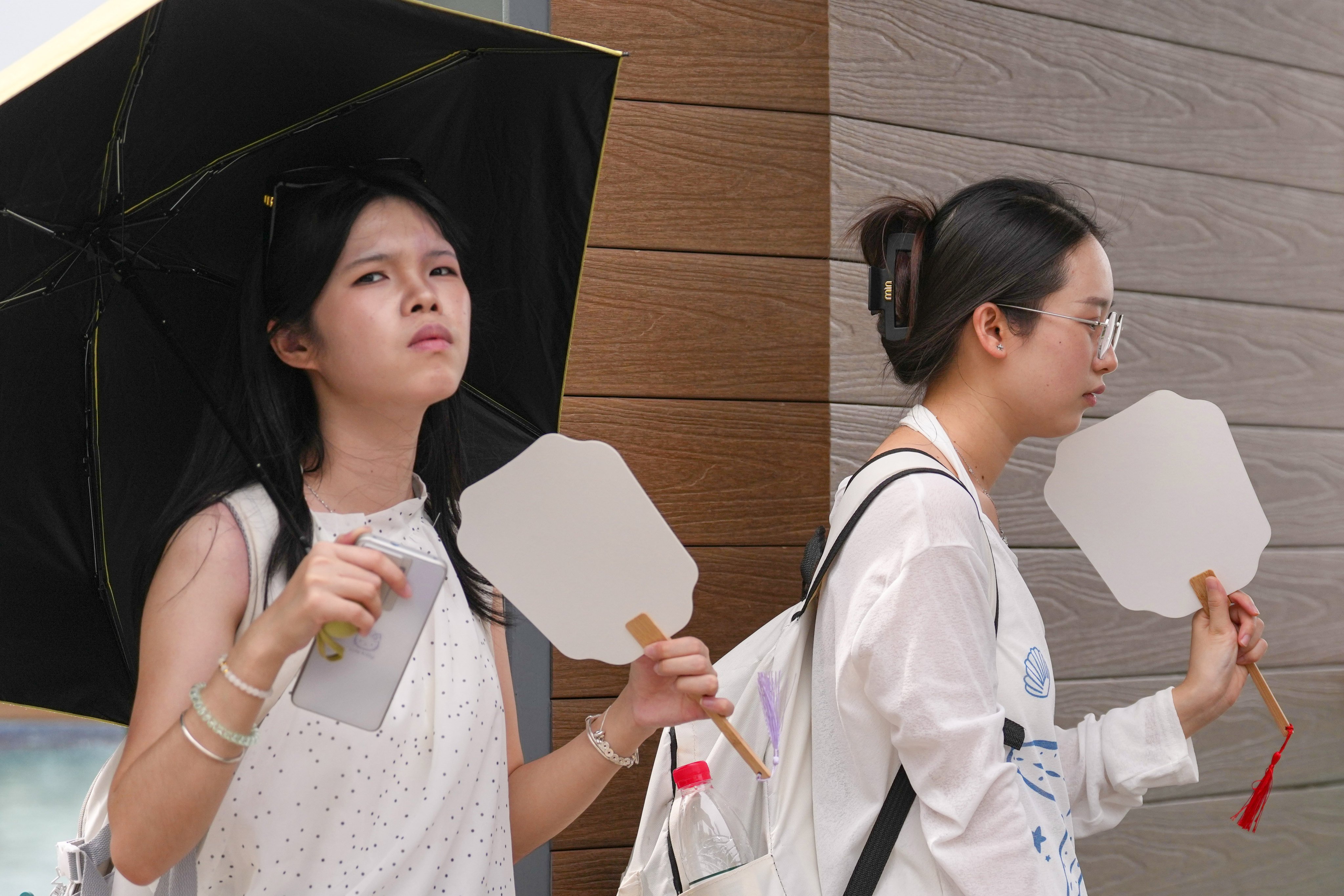 Scorching weather is set to persist across Hong Kong on Sunday and Monday. Photo: Karma Lo