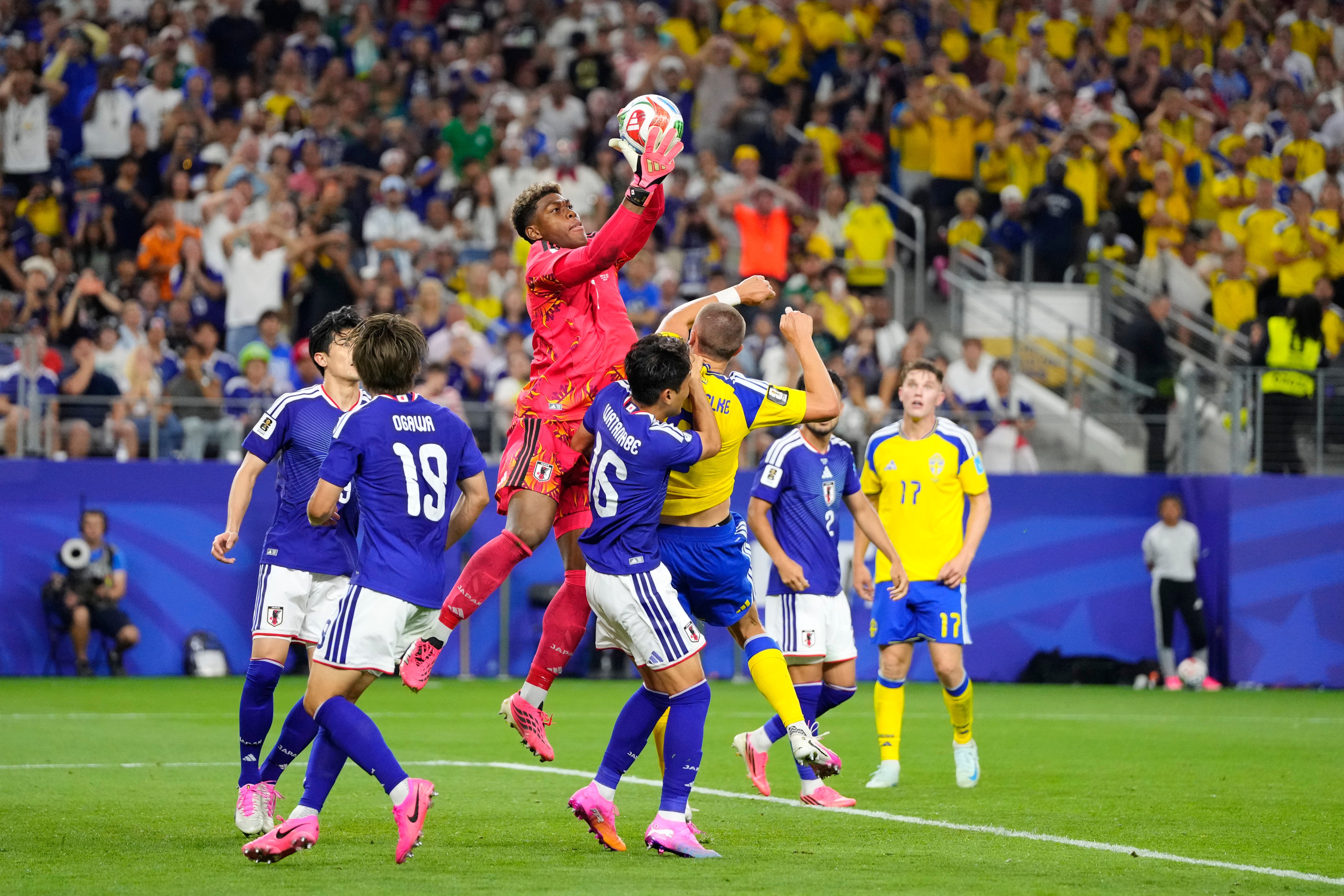 The commanding Zion Suzuki claims posession during Japan’s 1-1 World Cup draw with Sweden this summer. Photo: Getty Images