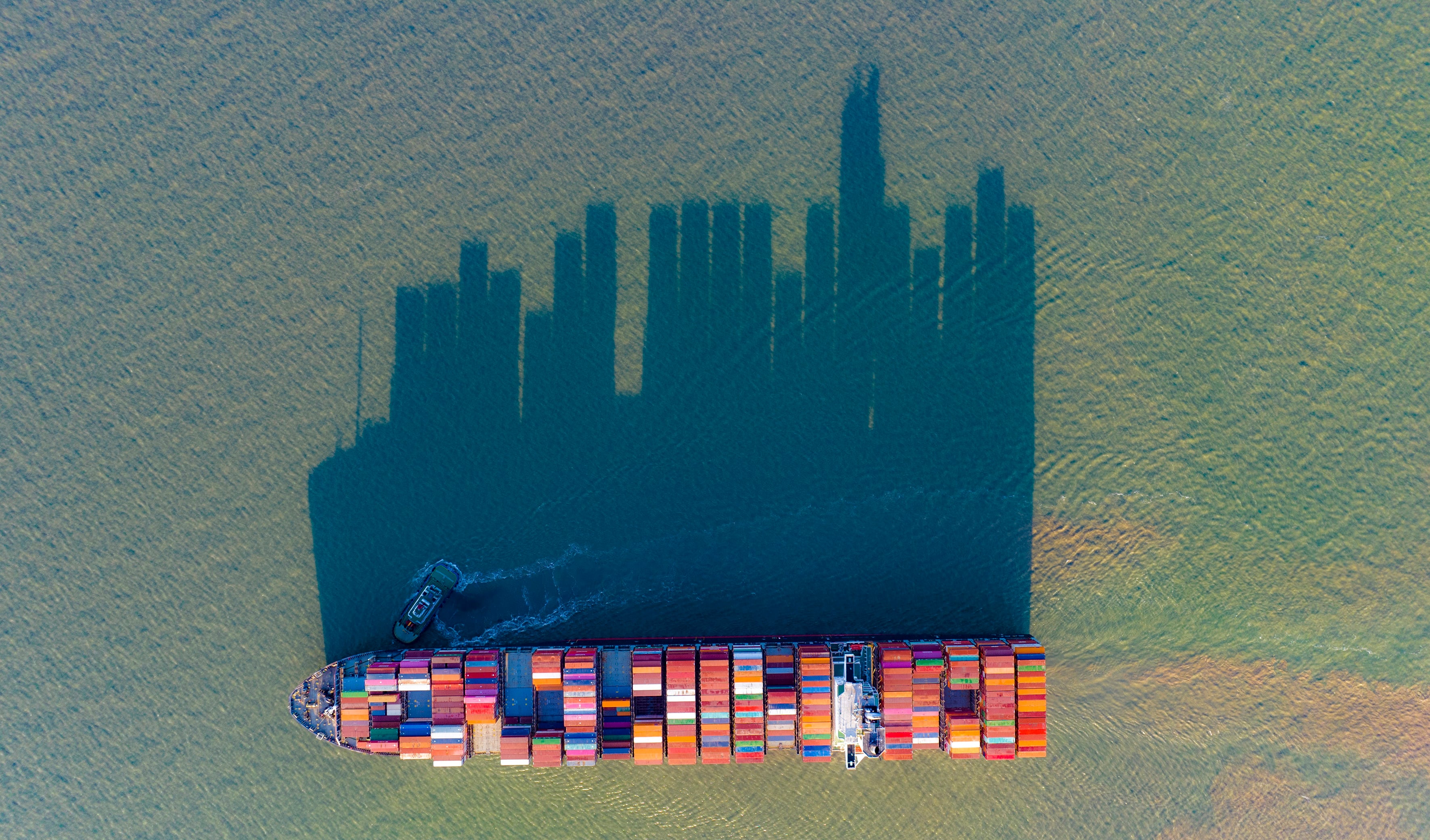 A container ship leaves the Yangshan deep water port in Shanghai. Photo: Getty Images