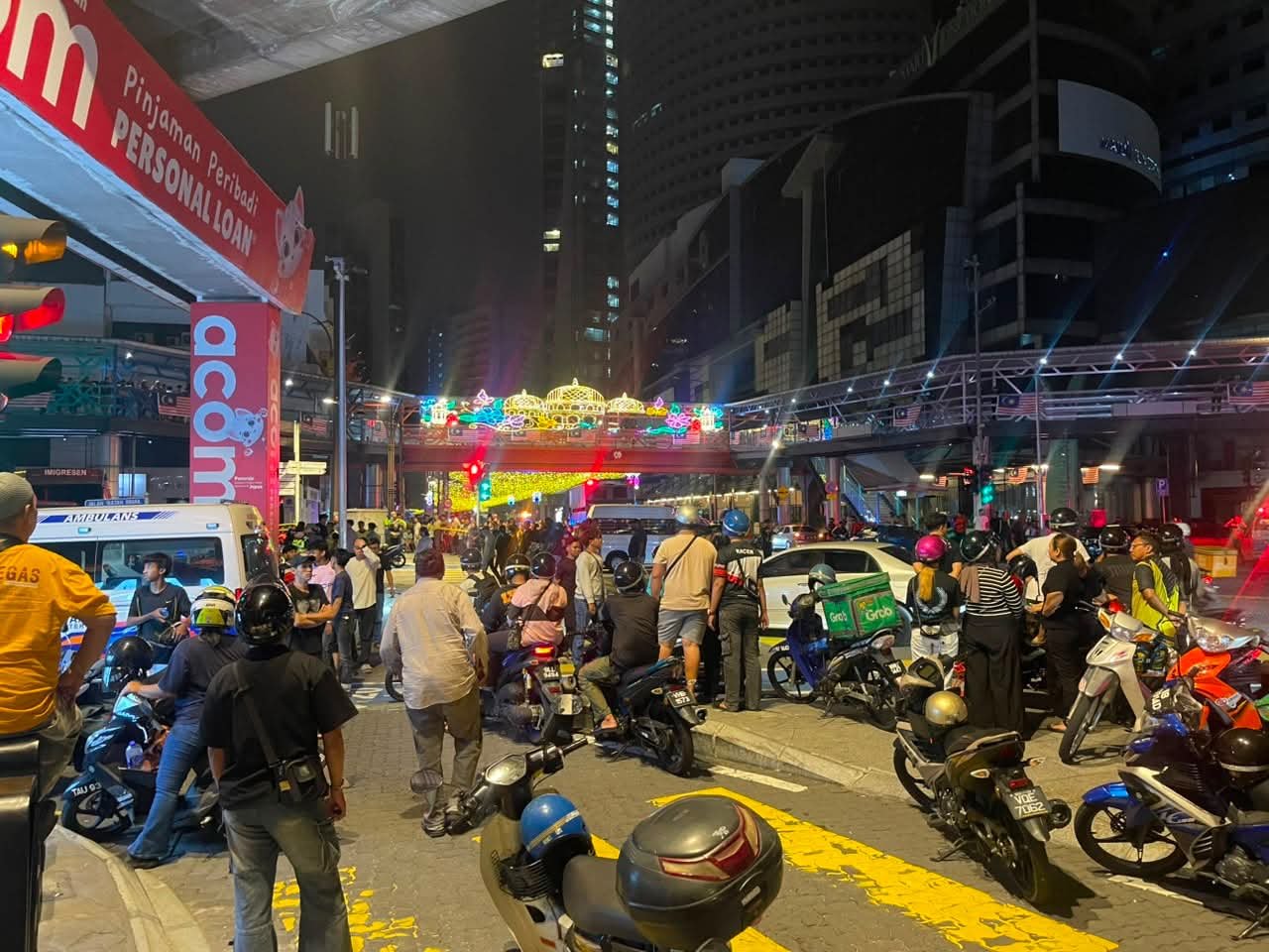 A photo circulating on social media shows the scene of the crash in Kuala Lumpur on Wednesday. Photo: Threads/pieeomar