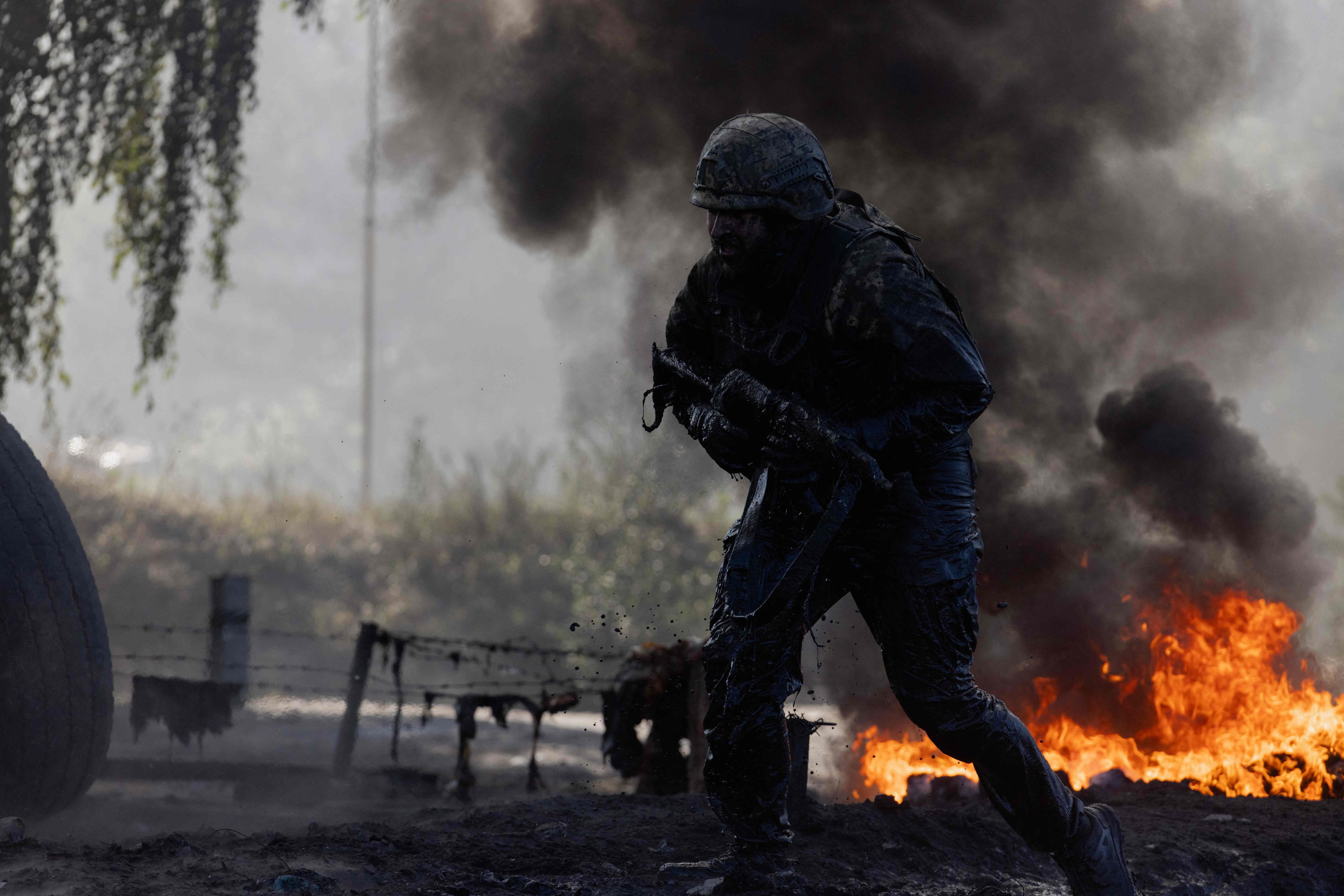 A Ukrainian serviceman takes part in a training to earn a beret in an undisclosed location on Friday. Photo: AFP