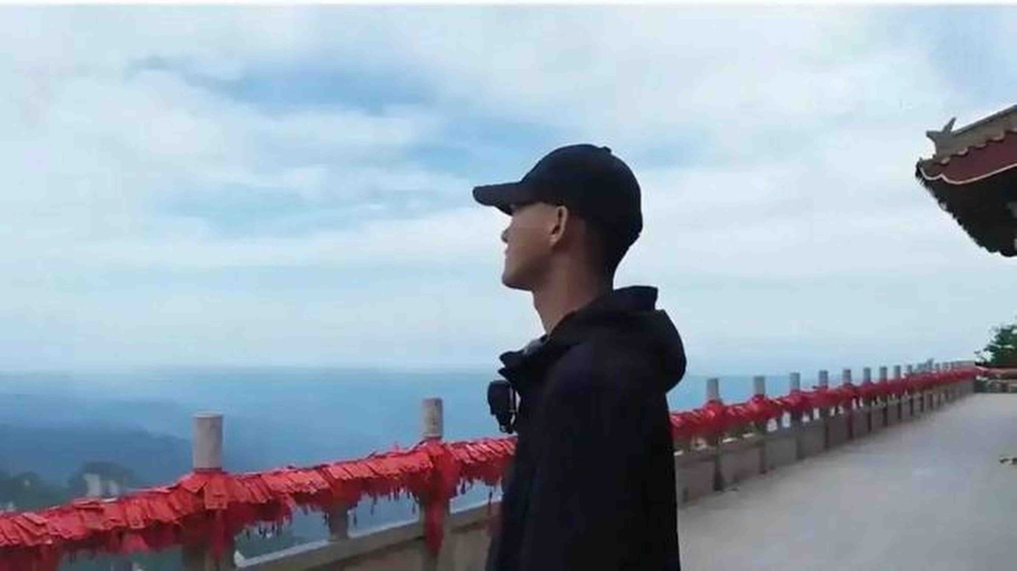 23-year-old vlogger, Li Sichen from Henan, above, fresh out of an e-commerce programme, triumphed over professional photographers to land the coveted position. Photo: Handout 23-year-old vlogger, Li Sichen from Henan, above, fresh out of an e-commerce programme, triumphed over professional photographers to land the coveted position. Photo: Handout