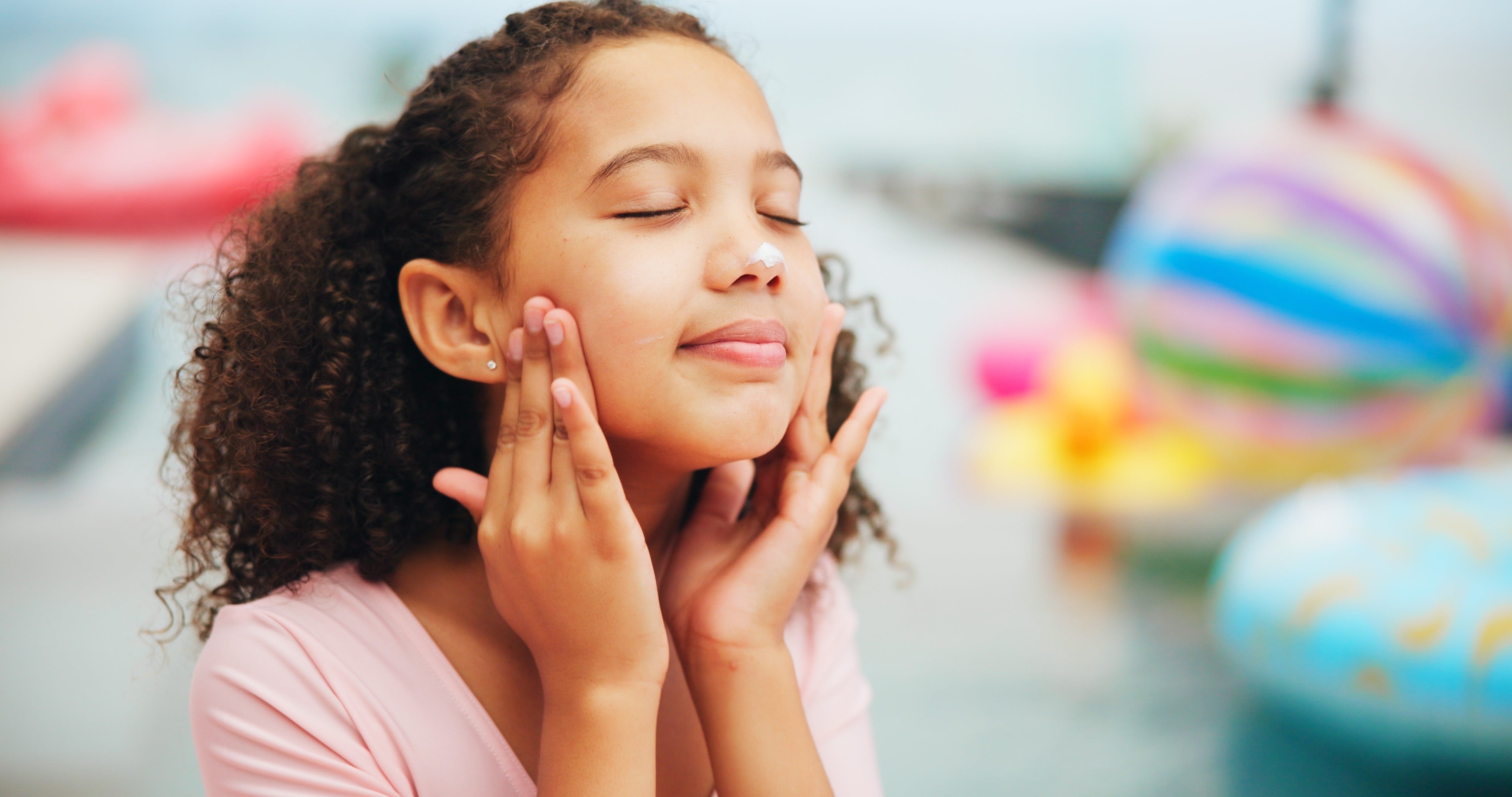 Prevent sunburn by wearing sunscreen with SPF 30 or higher and UVA protection, and by wearing protective clothing or sitting in the shade if you’re spending time outdoors. Photo: Shutterstock