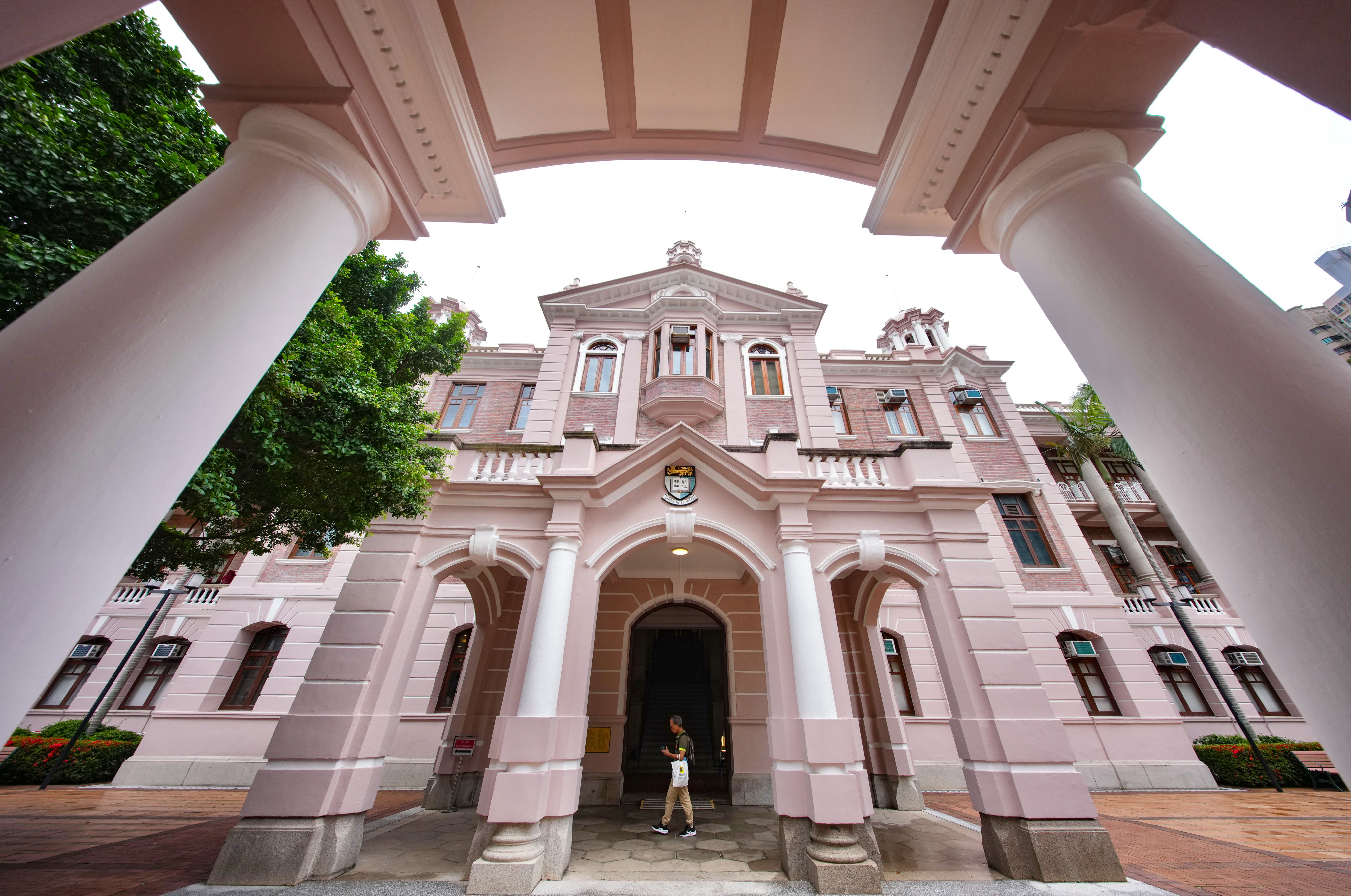 The main building of the University of Hong Kong in Pok Fu Lam. Gary Wong served as the director of the university’s Centre for Information Technology in Education when the alleged bribery occurred. Photo: Karma Lo