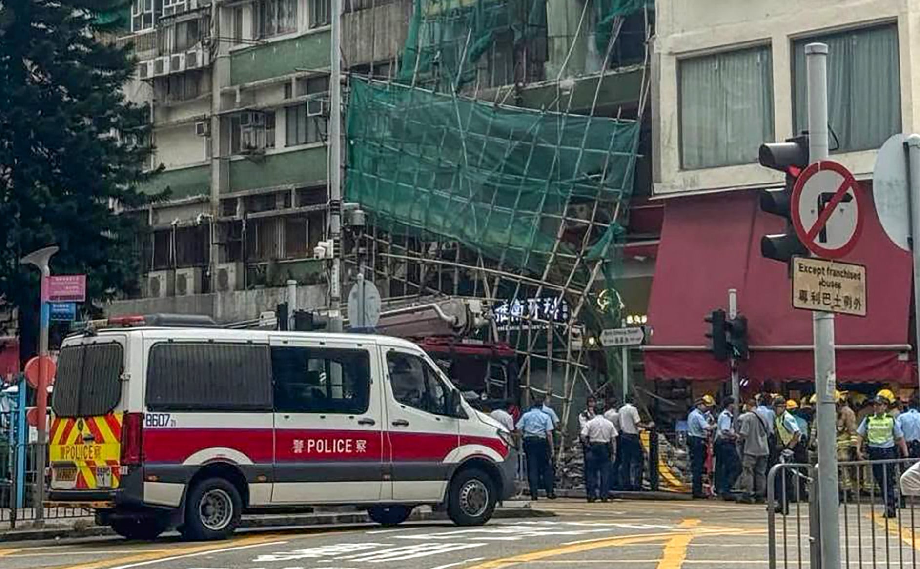 The collapsed scaffolding at 105-107 Nam Cheong Street. Photo: Handout