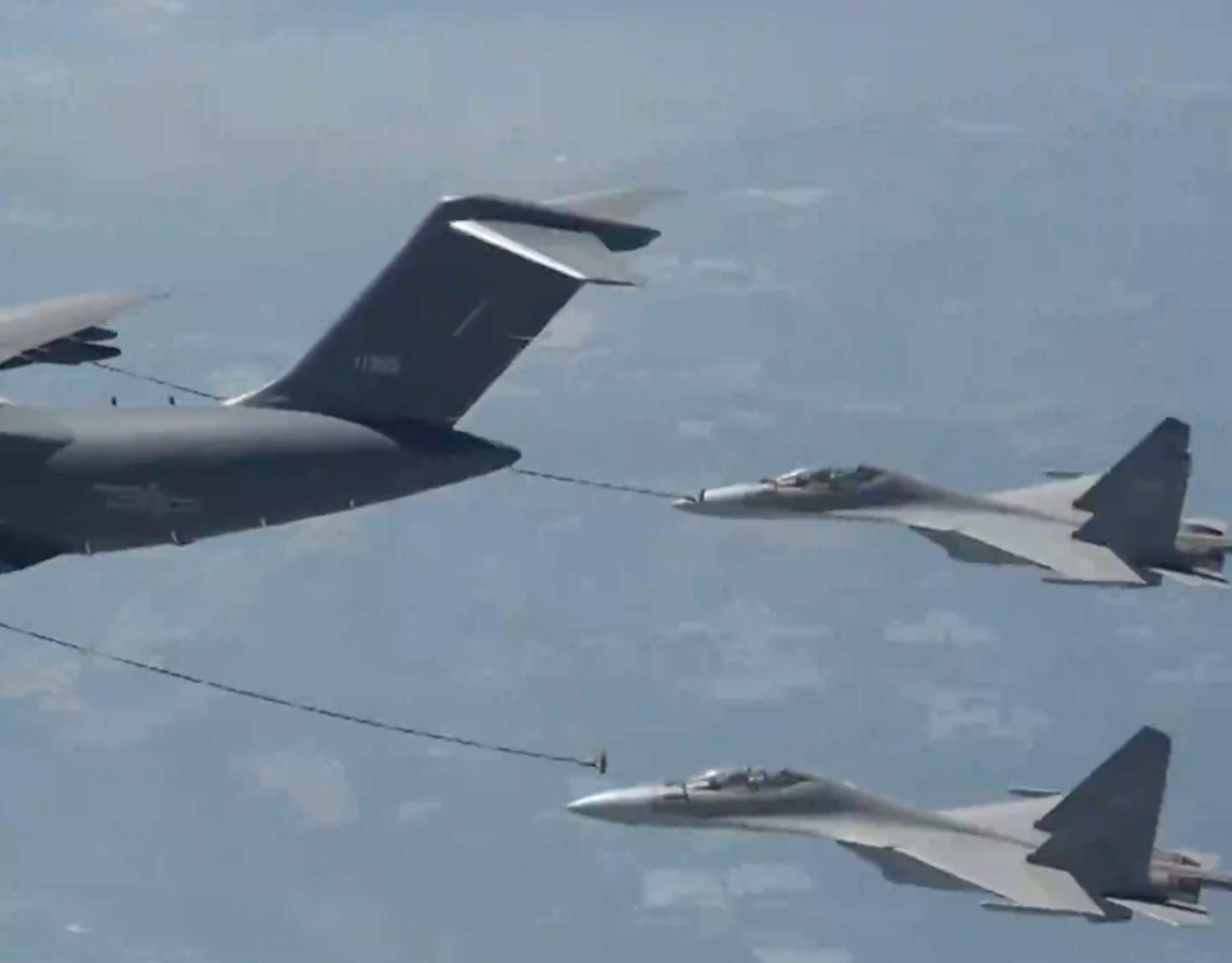 The fighters refuelled en route to Egypt. Photo: CCTV
