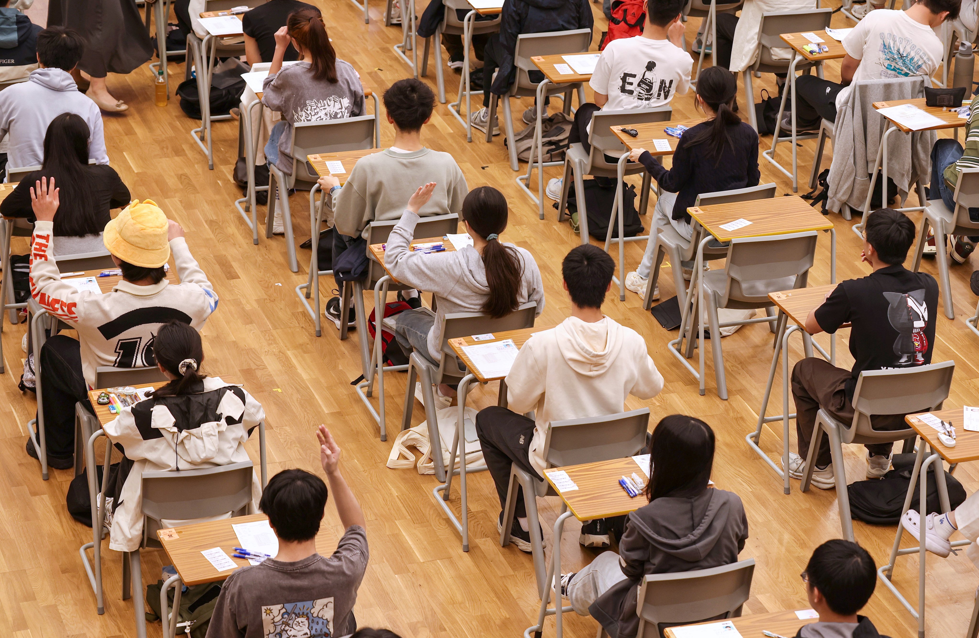 One initiative is to divide the syllabuses of the three science subjects into core and extended parts to cater to students of different abilities. Photo: Pool