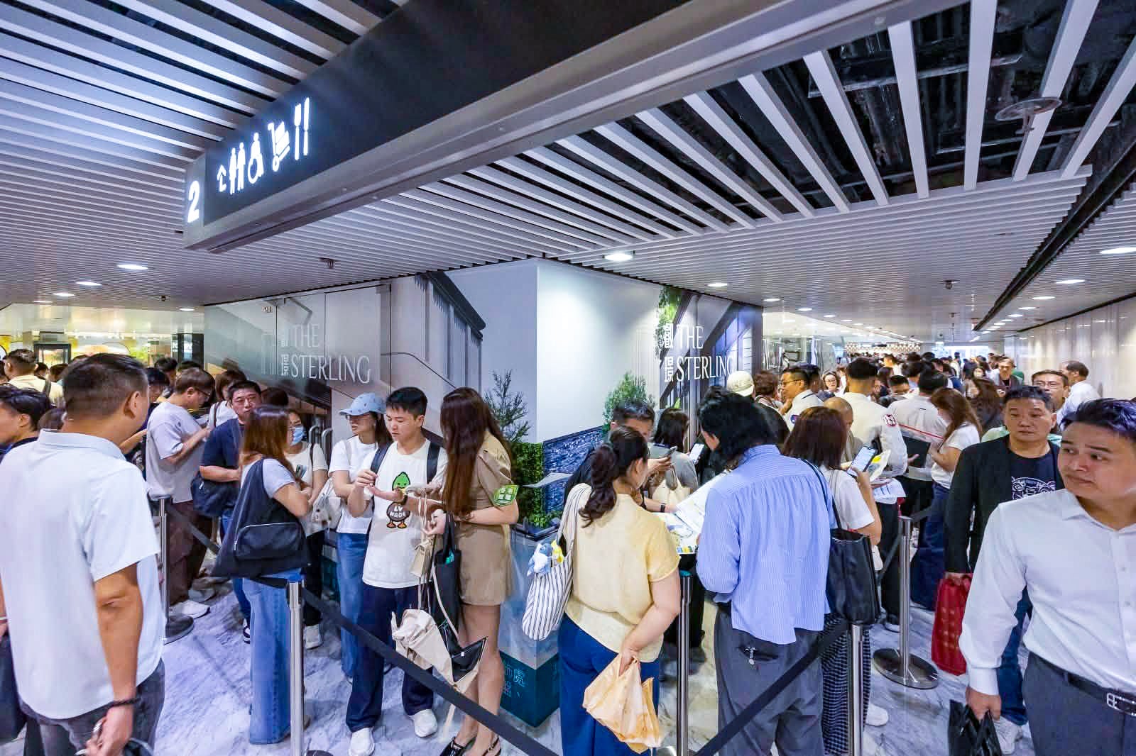 China Resources Land sold all 180 units offered in its first price-list batch at The Sterling in southwest Kowloon on Saturday, generating nearly HK$1.6 billion. Photo: Facebook/Louis Chan