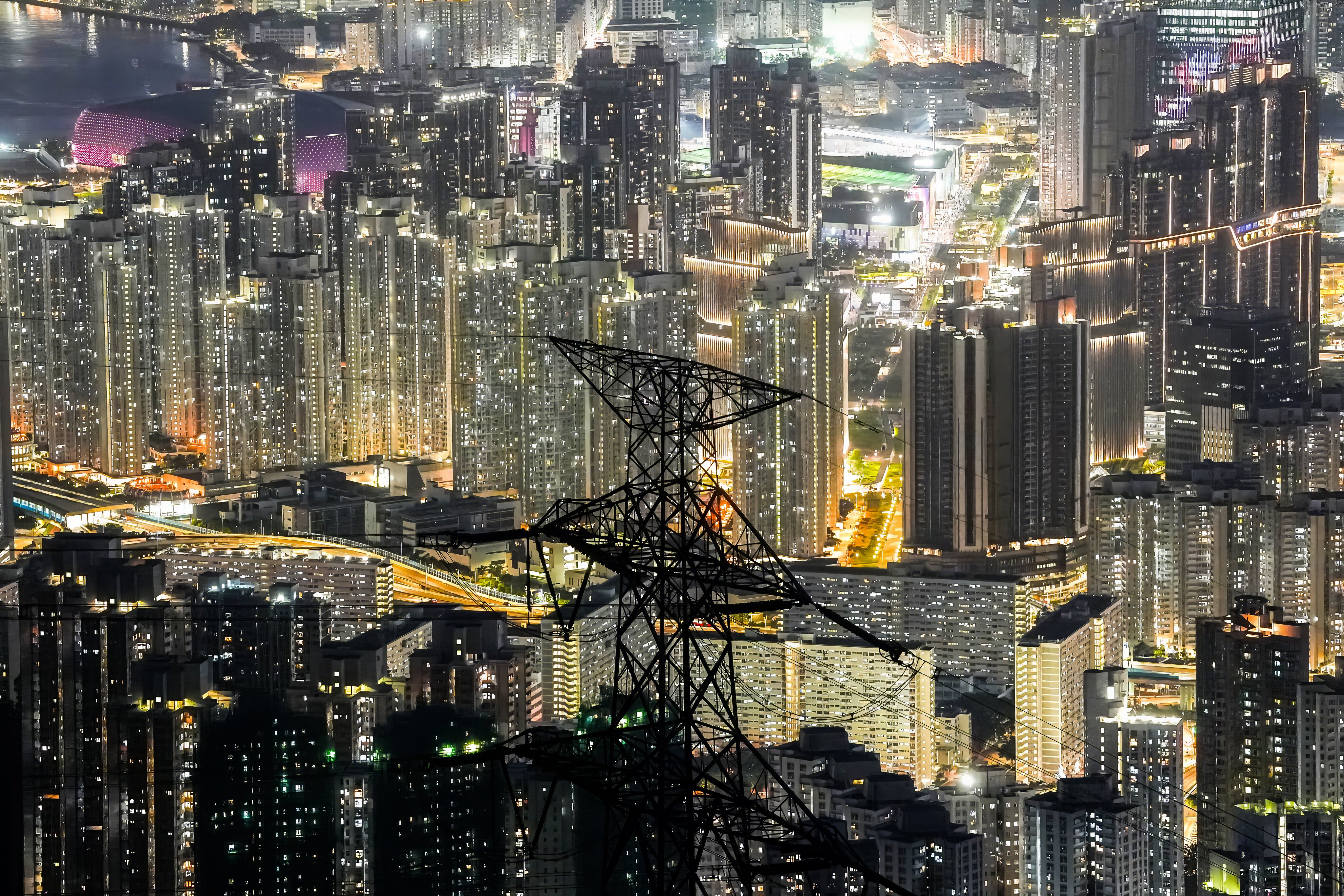 CLP Power and HK Electric have introduced rebate and relief schemes as grass-roots households face higher air-conditioning expenses. Photo: Elson Li