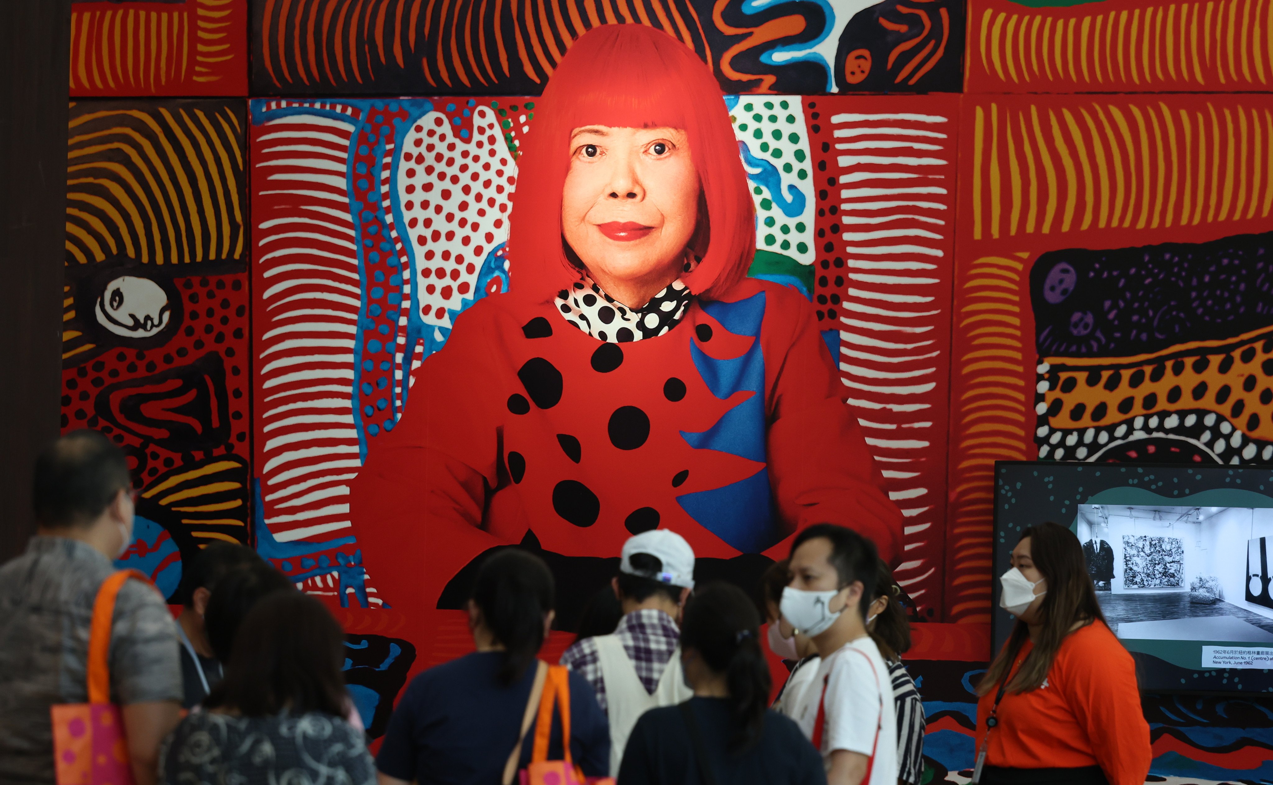 Members of the public queue up for the “Yayoi Kusama: 1945 to Now” exhibition at the M+ museum in 2022. Photo: Yik Yeung -man