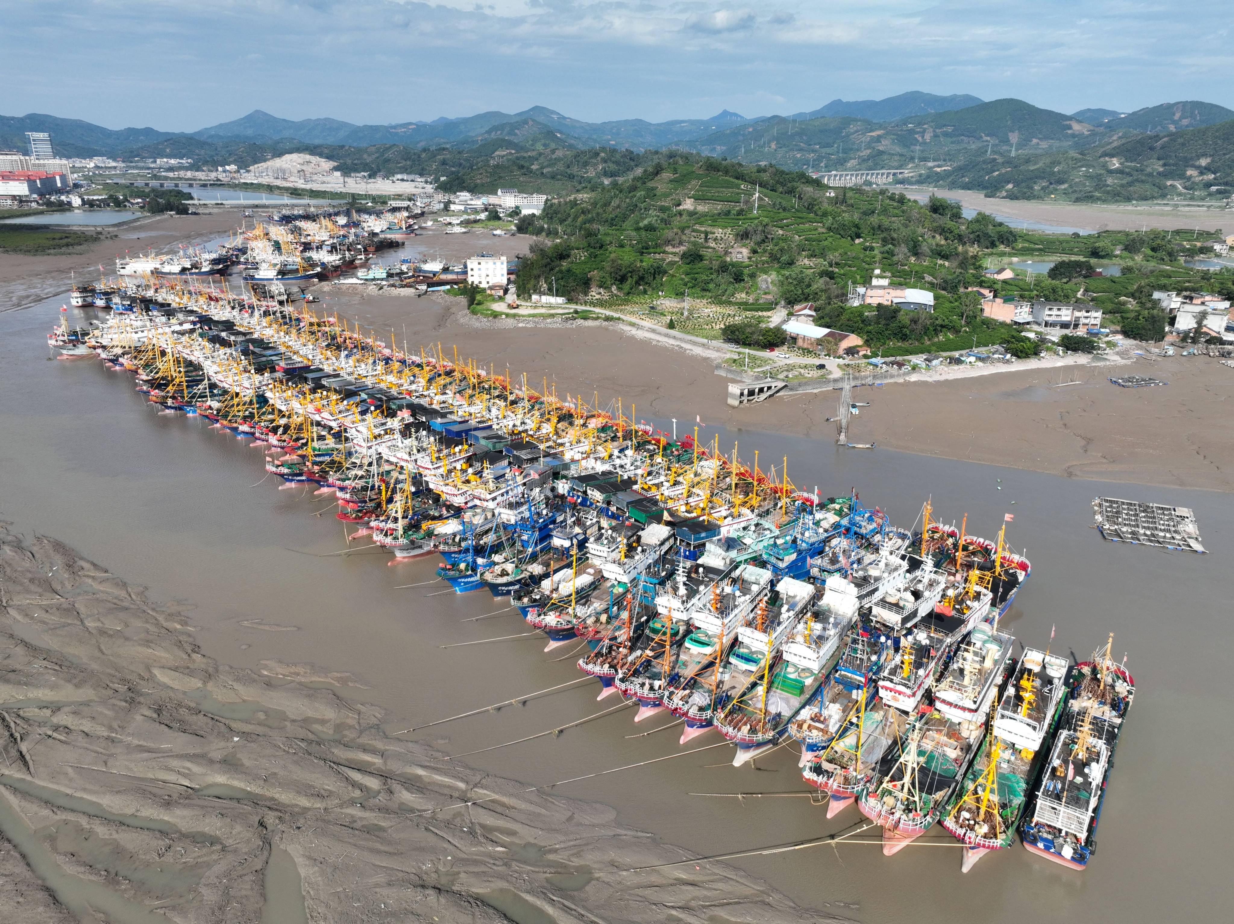 Fishing boats dock at Yaojiayu Pier in Fuding, southeast China’s Fujian province on Thursday. Fujian raised its emergency response for typhoon damage prevention to Level II on Thursday afternoon, while keeping a Level IV flood-control emergency response. Photo: Xinhua