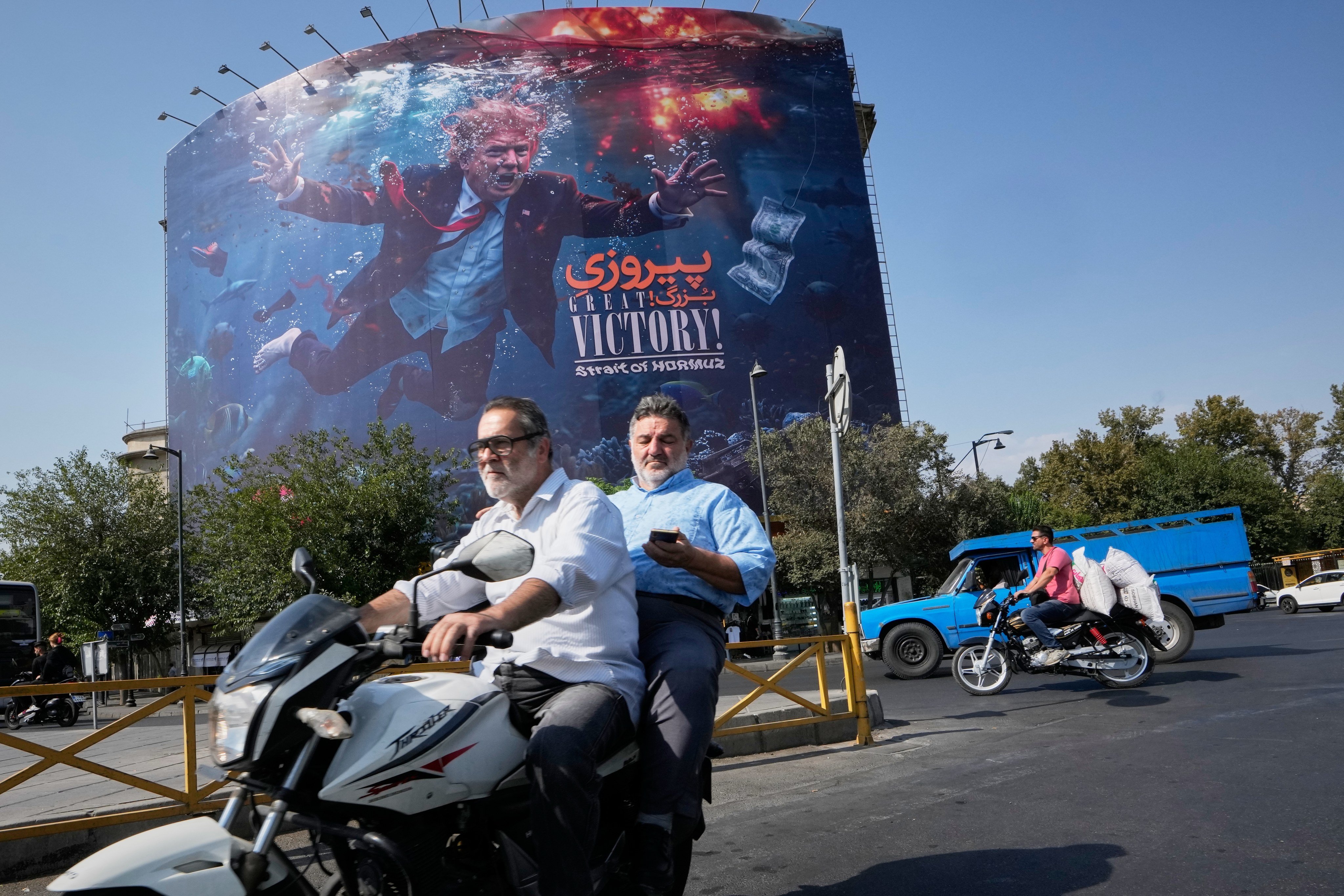 An anti-US propaganda billboard in Tehran as the war enters its seventh month. Photo: AP