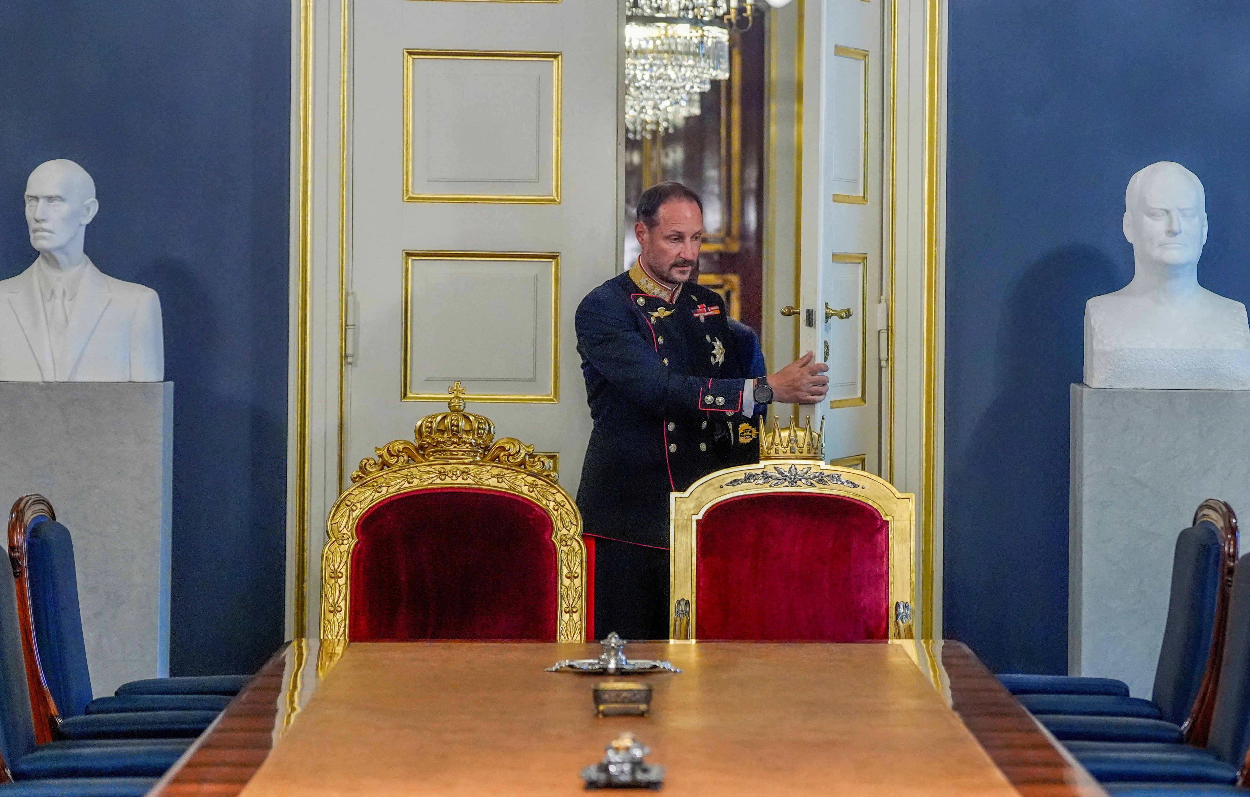 Norway’s King Haakon arrives for an extraordinary cabinet meeting at the Royal Palace, following the death of King Harald, in Oslo on Friday. Photo: NTB/Reuters