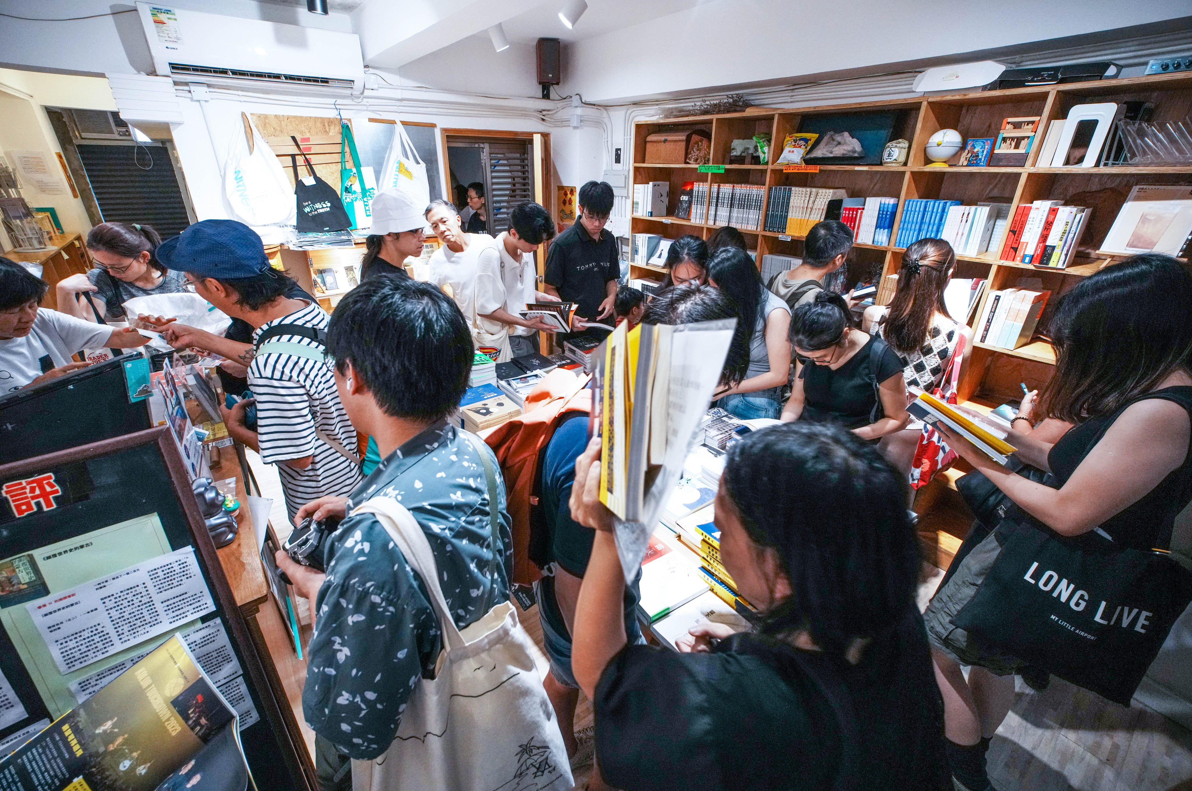 People visit "Have a Nice Stay" bookstore on its final day of business. Photo: Dickson Lee
