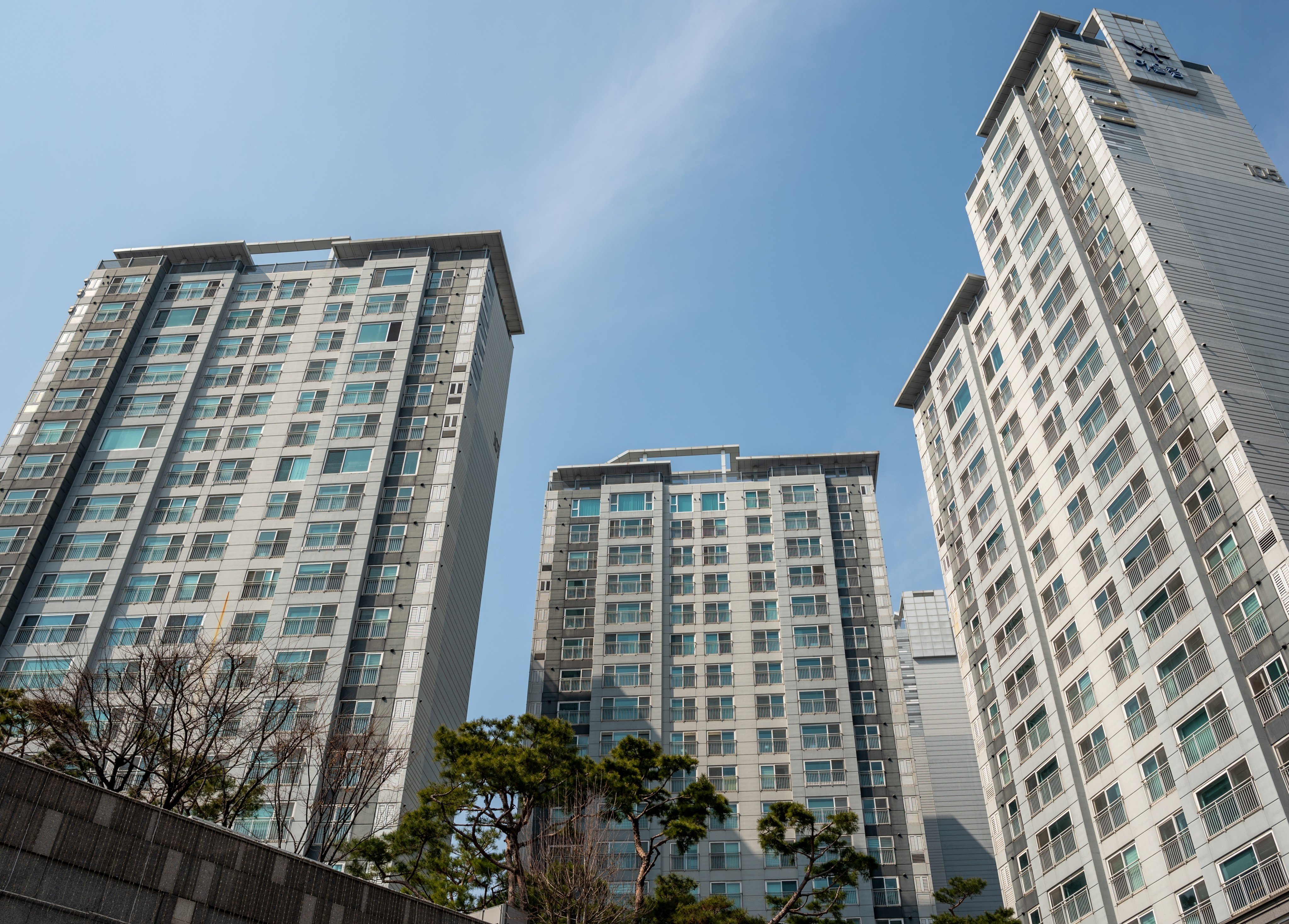 Residential blocks stand in downtown Seoul on March 16, 2024. Photo: Shutterstock