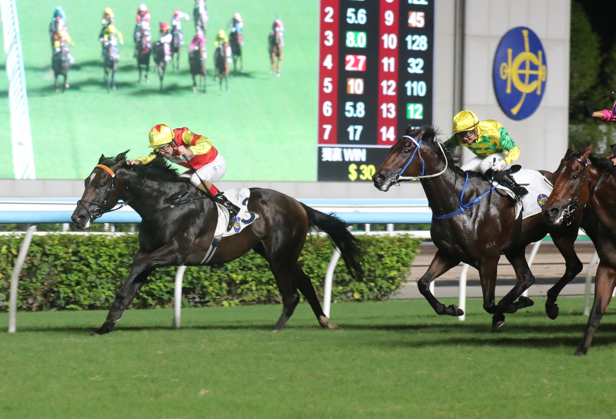 Lucky Sam Gor streaks ahead at Sha Tin. Lucky Sam Gor streaks ahead at Sha Tin.