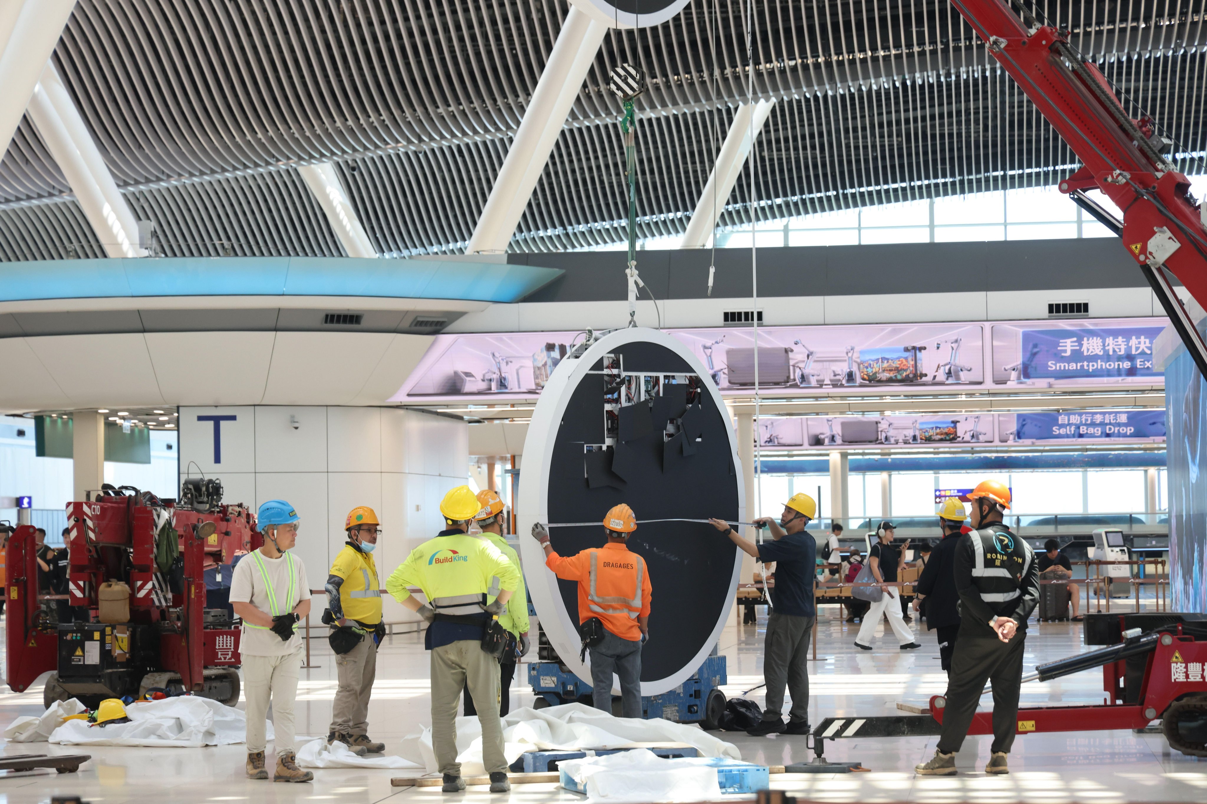A maintenance team has attended to the malfunctioning screen at Terminal 2. Photo: Nora Tam