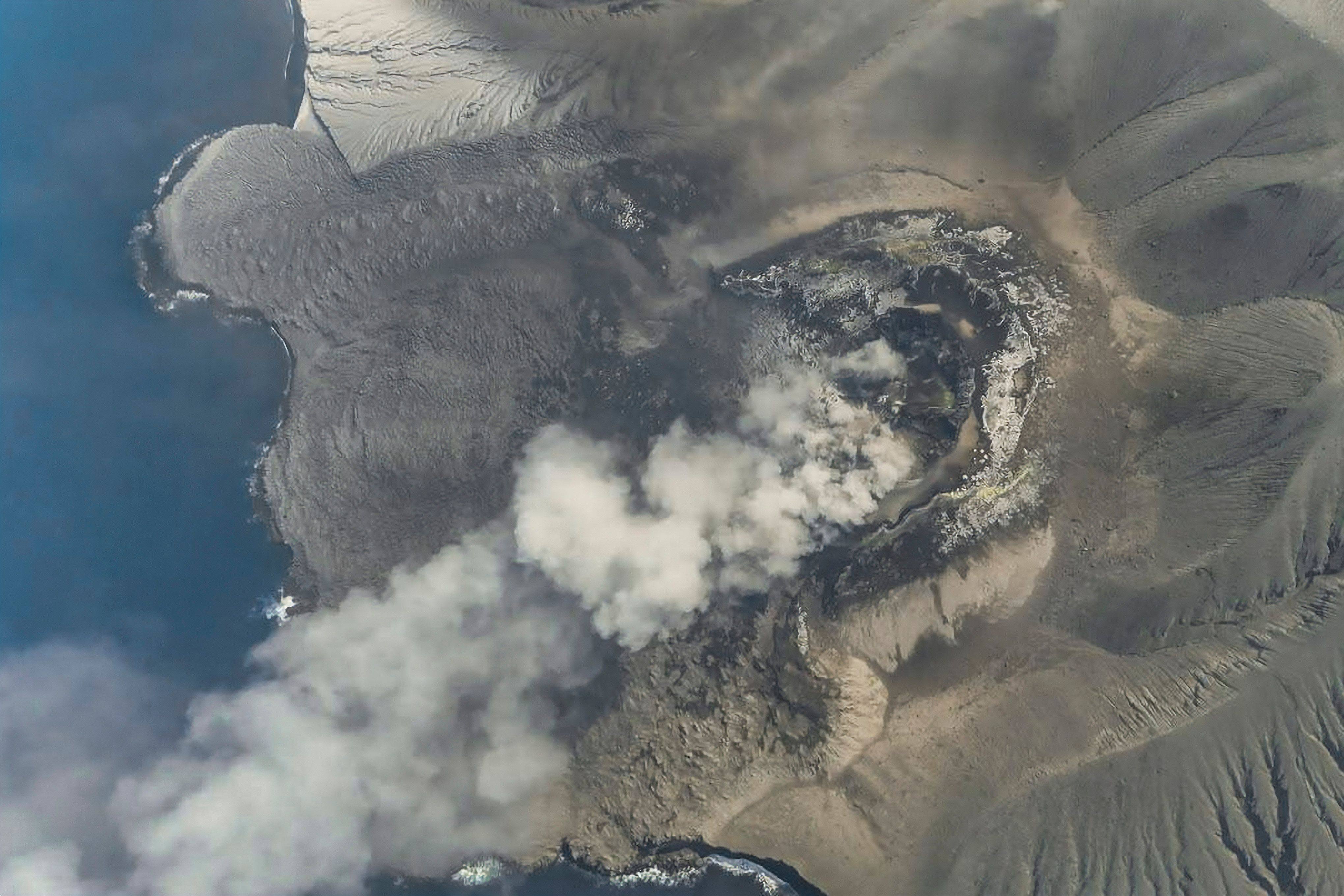 Mount Krakatoa in the Sunda Strait, South Lampung, remains under Indonesia’s second highest alert status. Photo: AFP/Indonesia’s Centre for Volcanology and Geological Hazard Mitigation