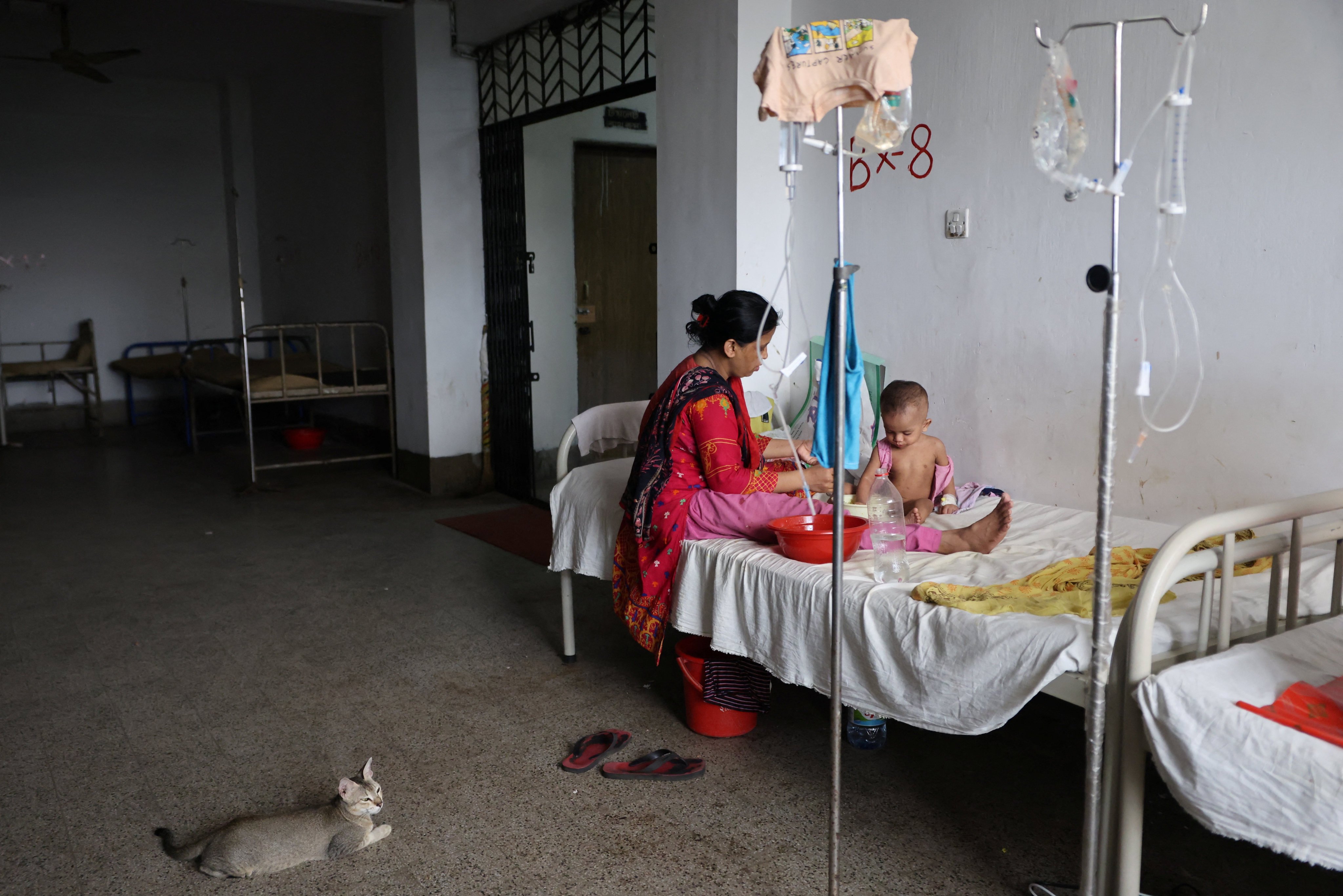 A measles-infected child receives treatment at the Infectious Diseases Hospital in Dhaka, Bangladesh, on Wednesday. Photo: Reuters