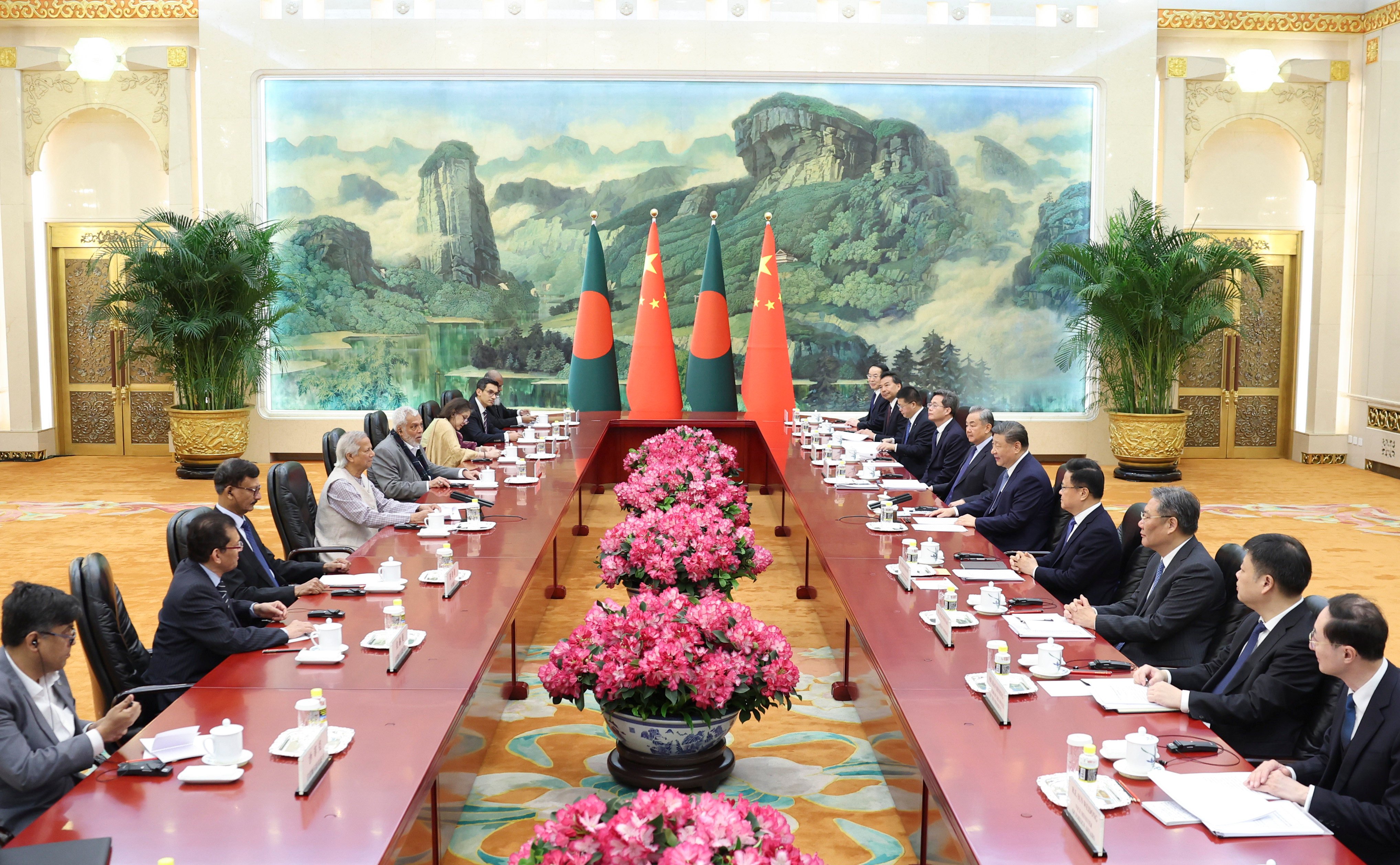 Chinese President Xi Jinping meets then Bangladeshi interim leader Muhammad Yunus in Beijing in March last year. Photo: Xinhua