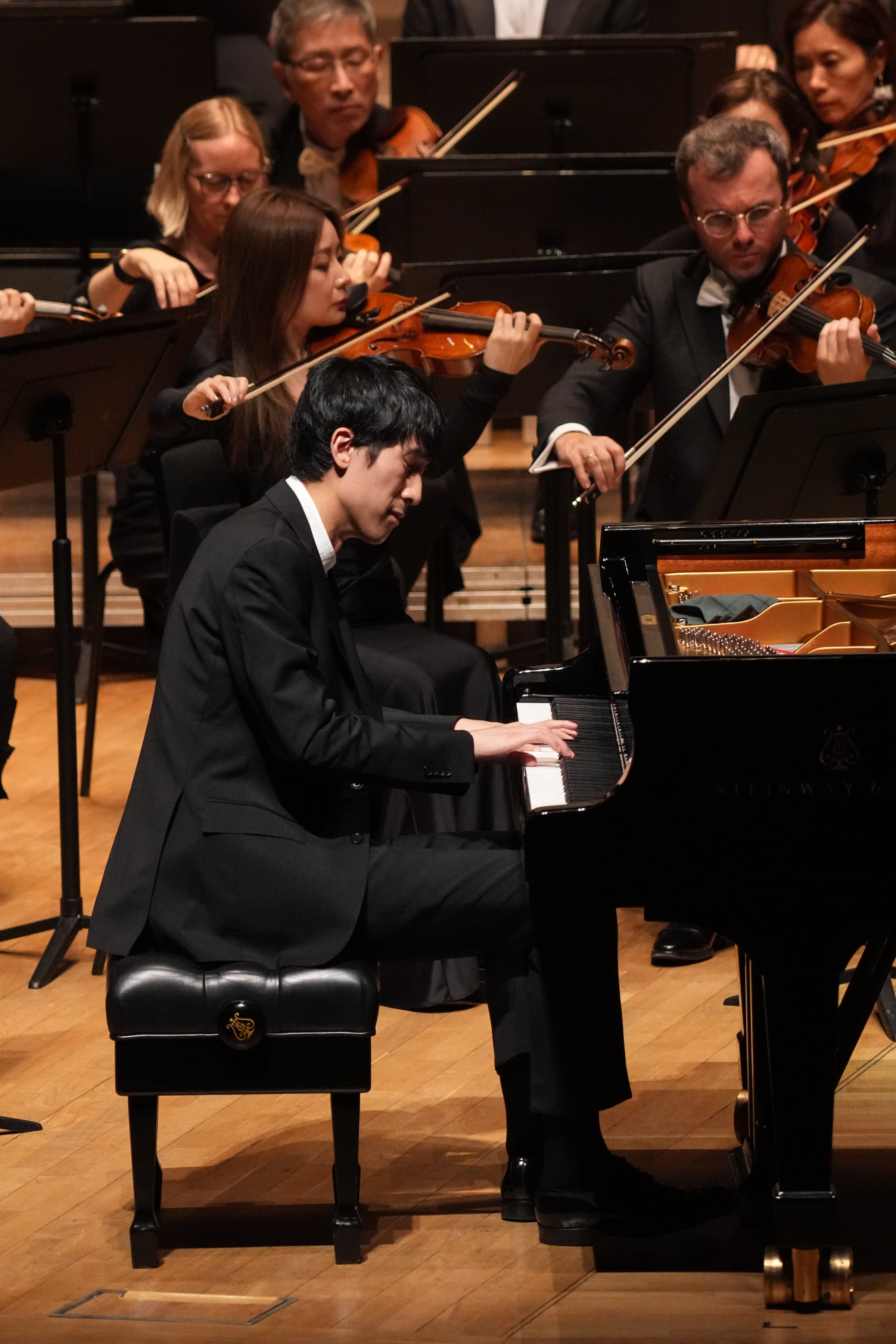 International Chopin Competition Gold Medallist Eric Lu photographed during his debut with the Hong Kong Philharmonic Orchestra, in a ocncert on September 9, 2026 conducted by Lio Kuokman. Lu played Chopin’s Concerto No. 1 in E minor. (Photo: Desmond Chan/ HK Phil)