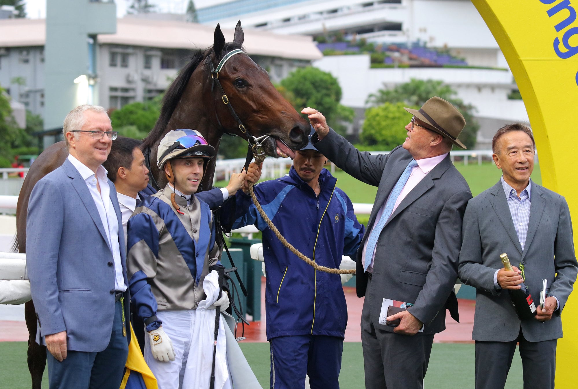 Connections of Jedi Spurs celebrate his debut win. Connections of Jedi Spurs celebrate his debut win.