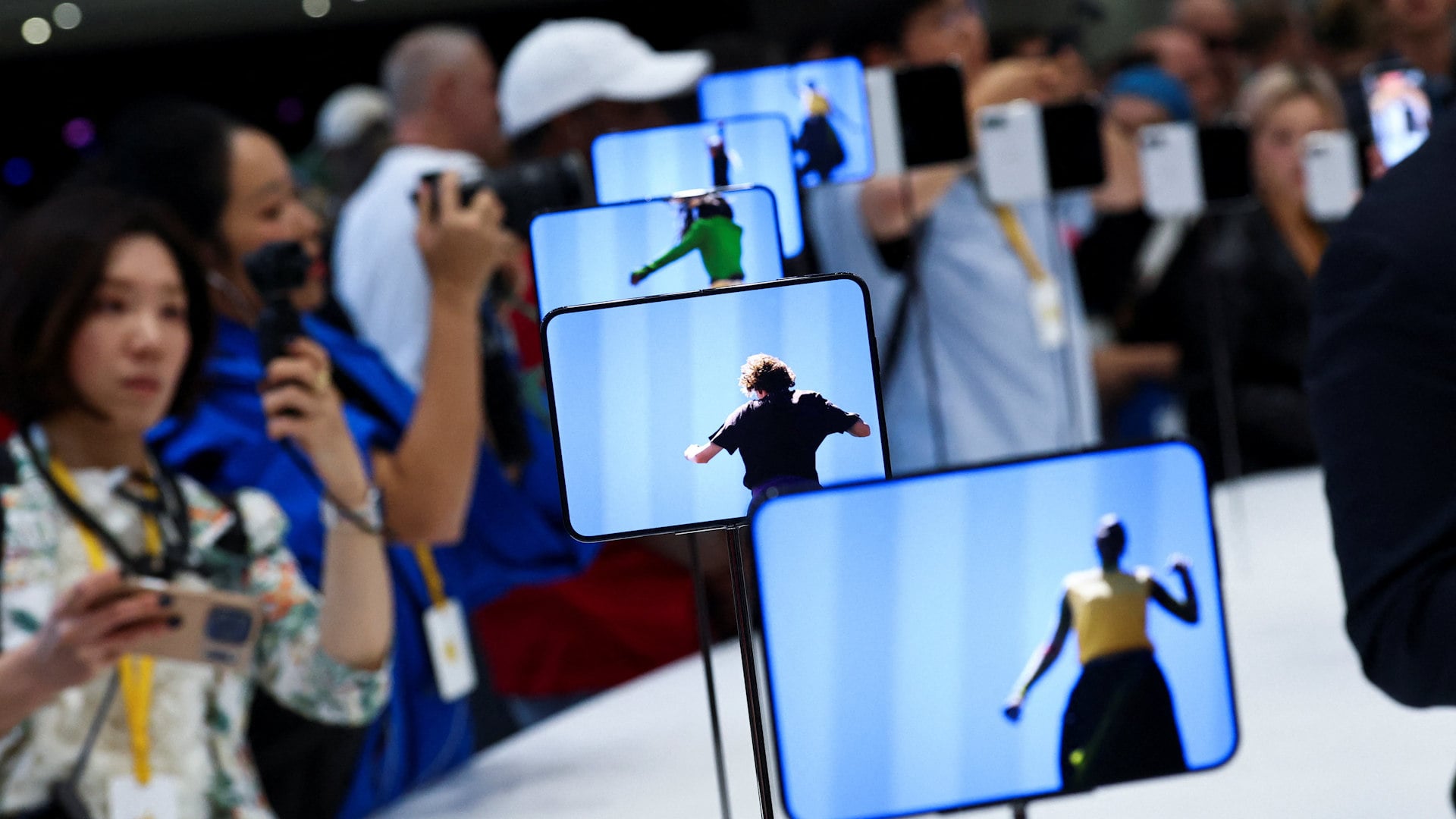 he unauthorised charges are linked to pre-orders of Apple’s newest iPhones, with the largest single case involving HK$114,000 (US$14,500).