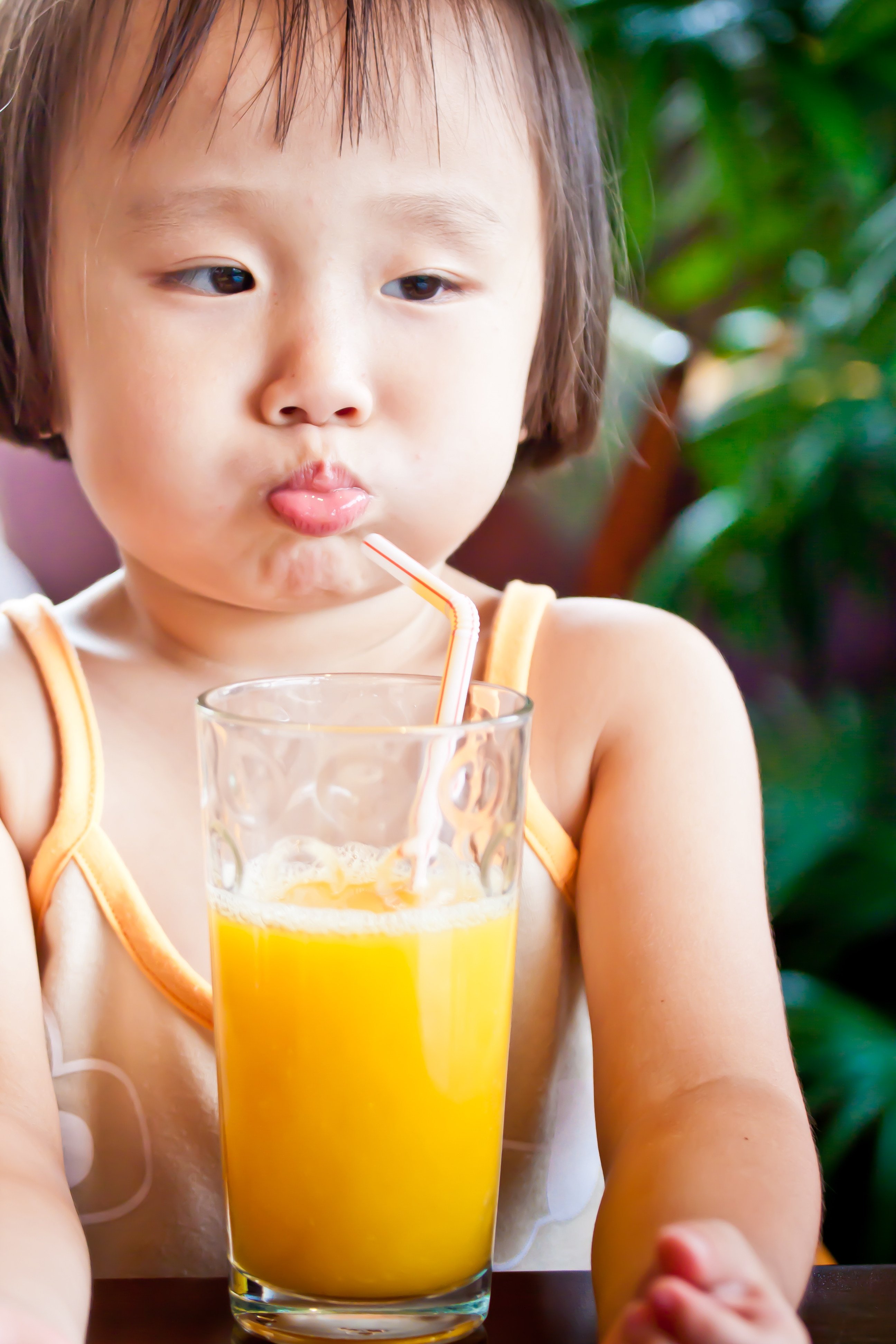Ever wondered why orange juice tastes awful after brushing your teeth? Toothpaste’s sodium lauryl sulfate temporarily alters your taste buds, making sweet things seem bitter. Photo: Shutterstock