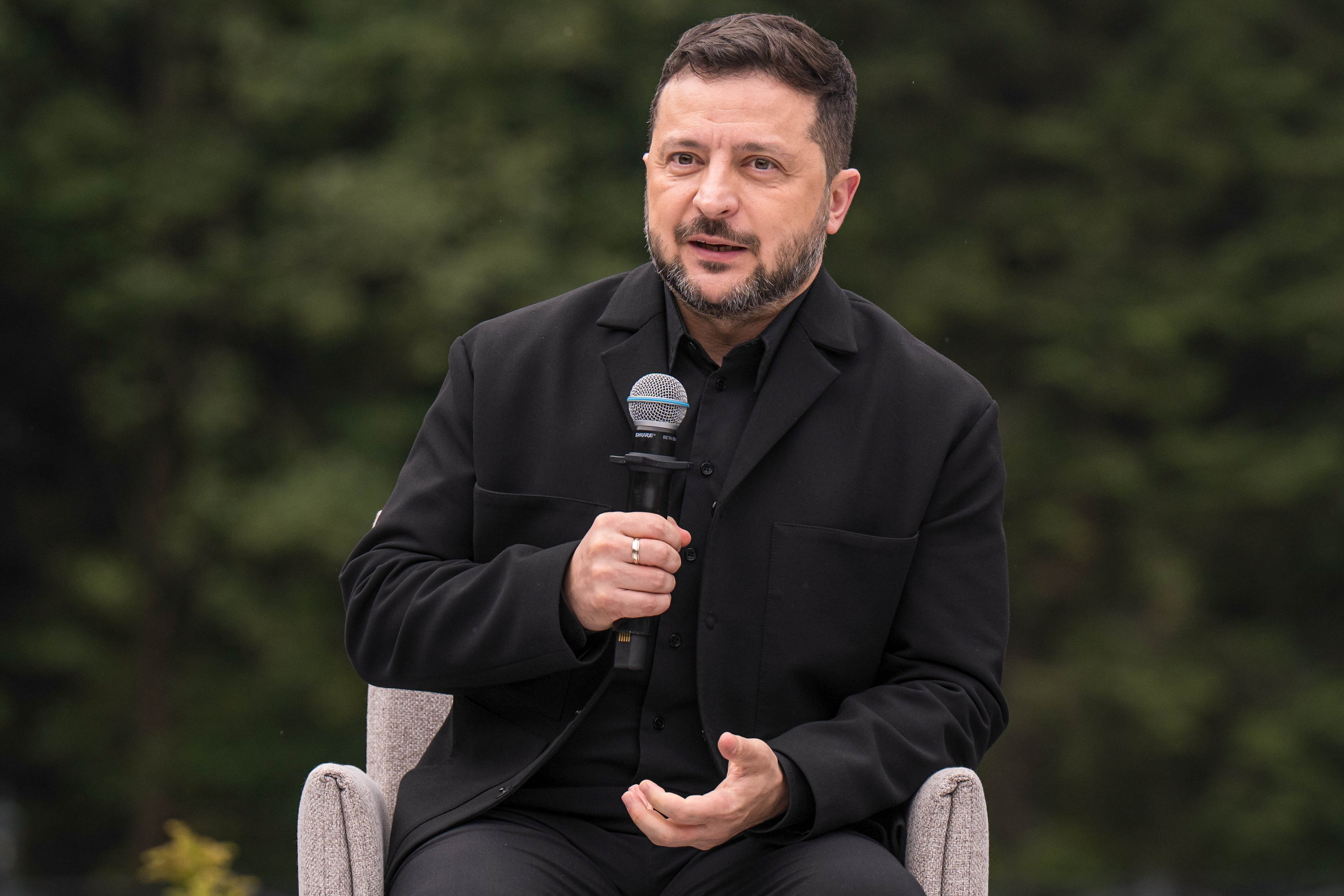 Volodymyr Zelensky in the Ivano-Frankivsk region, Ukraine on September 18. The Ukrainian president reportedly met CIA director John Ratcliffe in Ireland on Monday. Photo: EPA