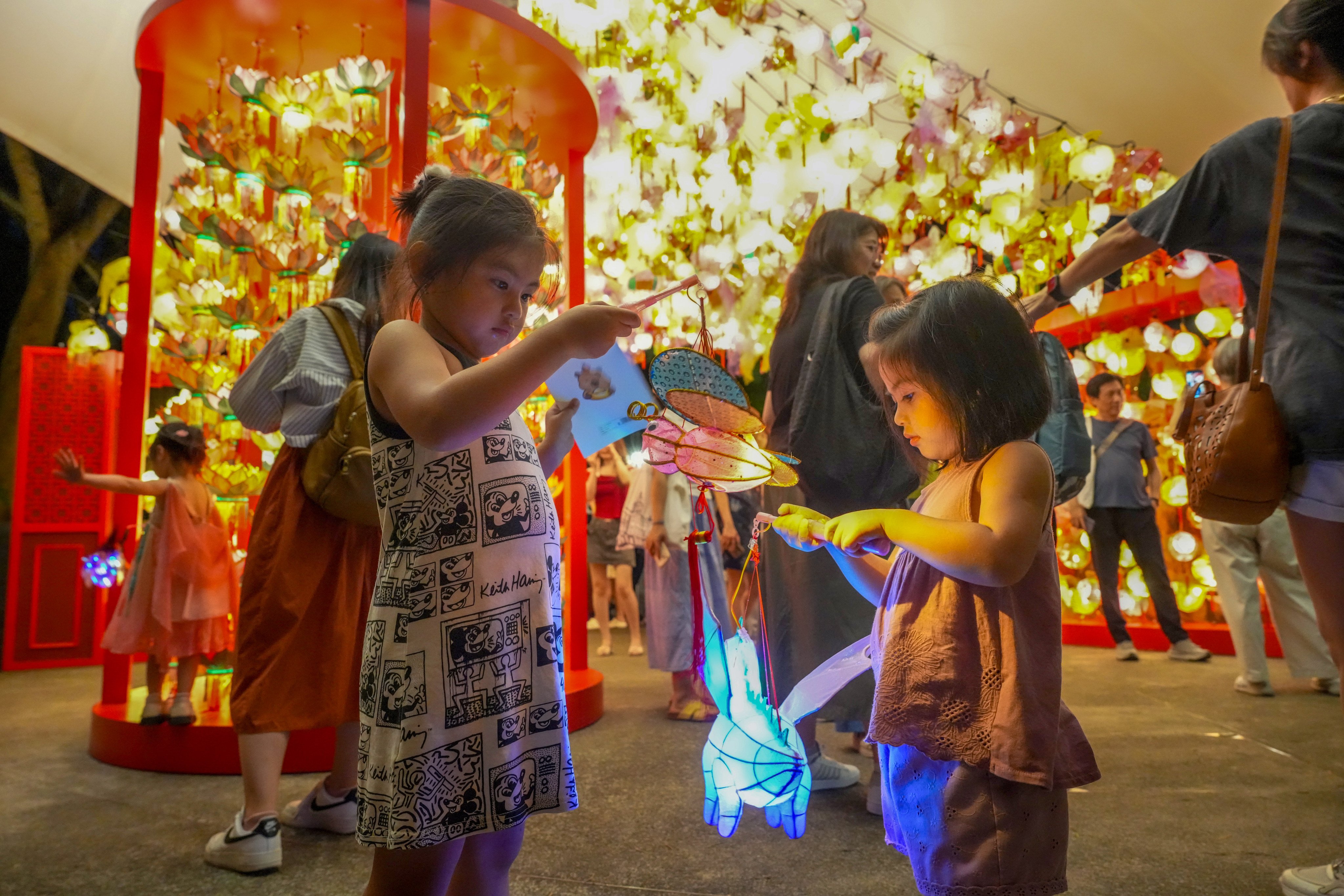 Children play with lanterns at the International Lantern Spectacular at Victoria Park. Photo: Dickson Lee