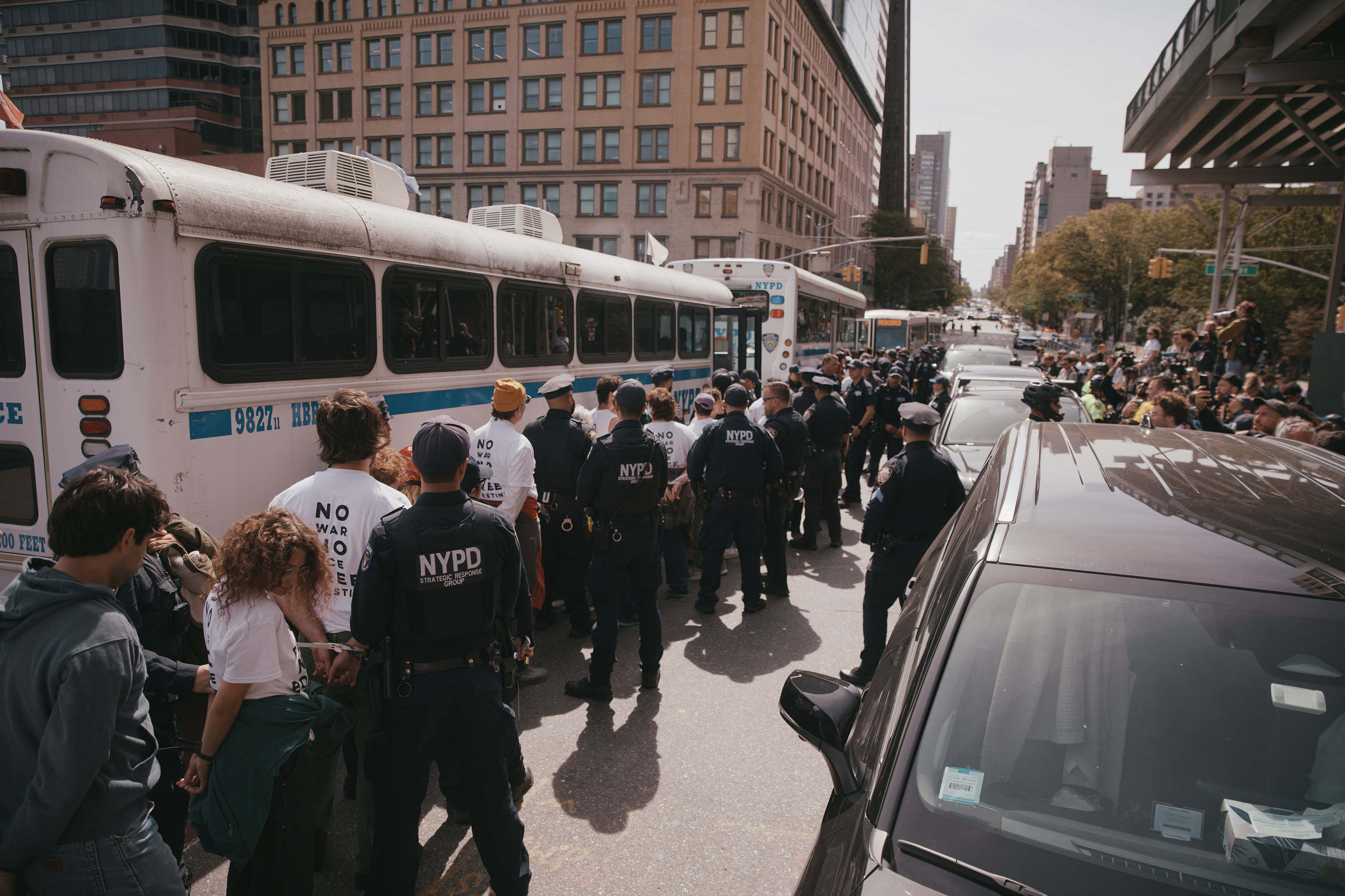 Police arrest protesters. Photo: AP