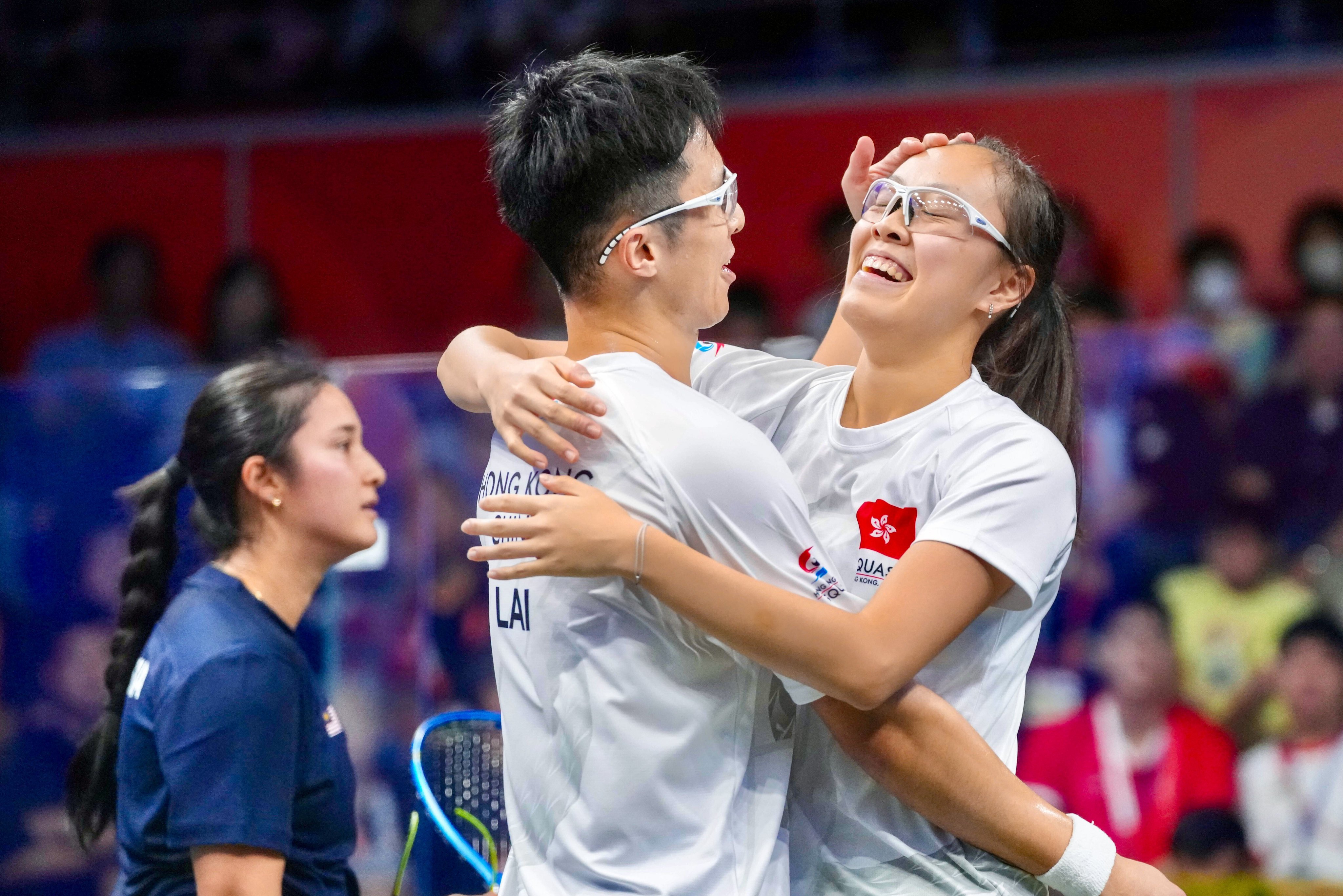 Hong Kong’s Toby Tse Yee-lam and Lai Cheuk-nam beat Malaysia’s Rachel Arnold and Ameeshenraj Chandaran 2-0 in just 21 minutes at the sian Games. Photo: Sam Tsang