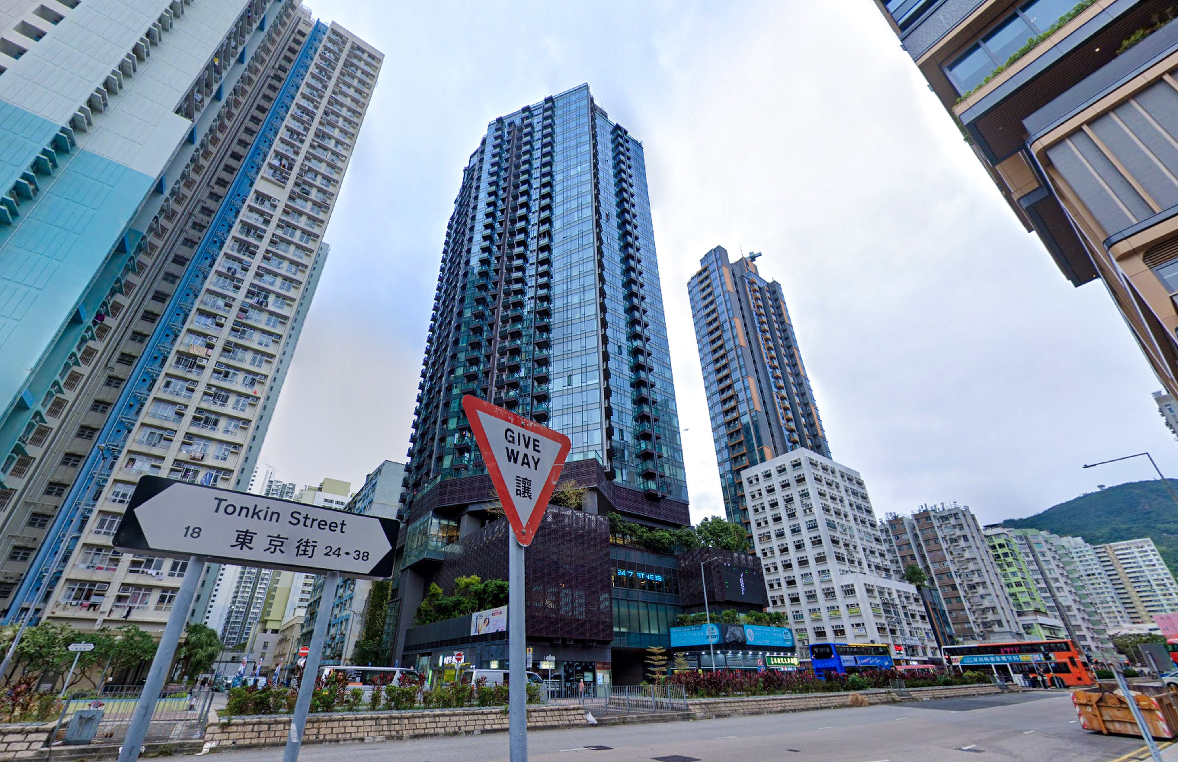 The Vertex is a residential development made up of two high-rise towers in Cheung Sha Wan, Kowloon. Photo: Google