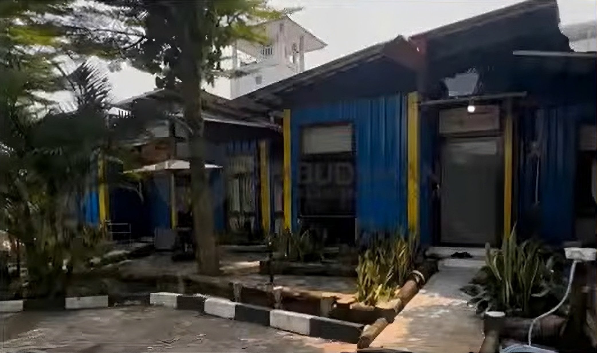 The exterior of one of the buildings at Cibinong Prison in Bogor, Indonesia, that the Ombudsman characterised as part of a VIP compound. Photo: YouTube/OmbudsmanRI137