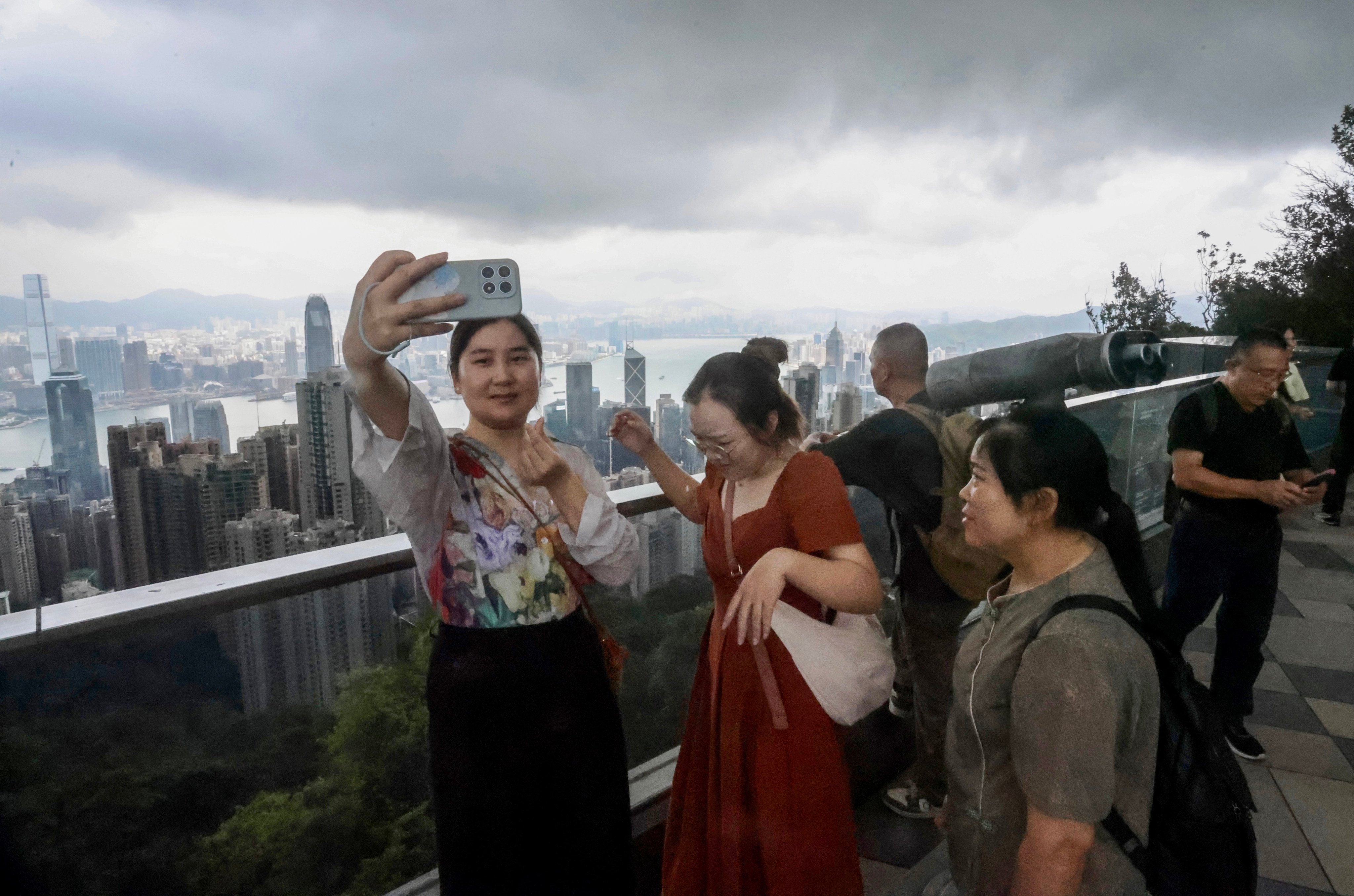 Rain keeps visitor numbers low at Hong Kong attractions on the second day of National Day ‘golden week’. Photo: Jonathan Wong