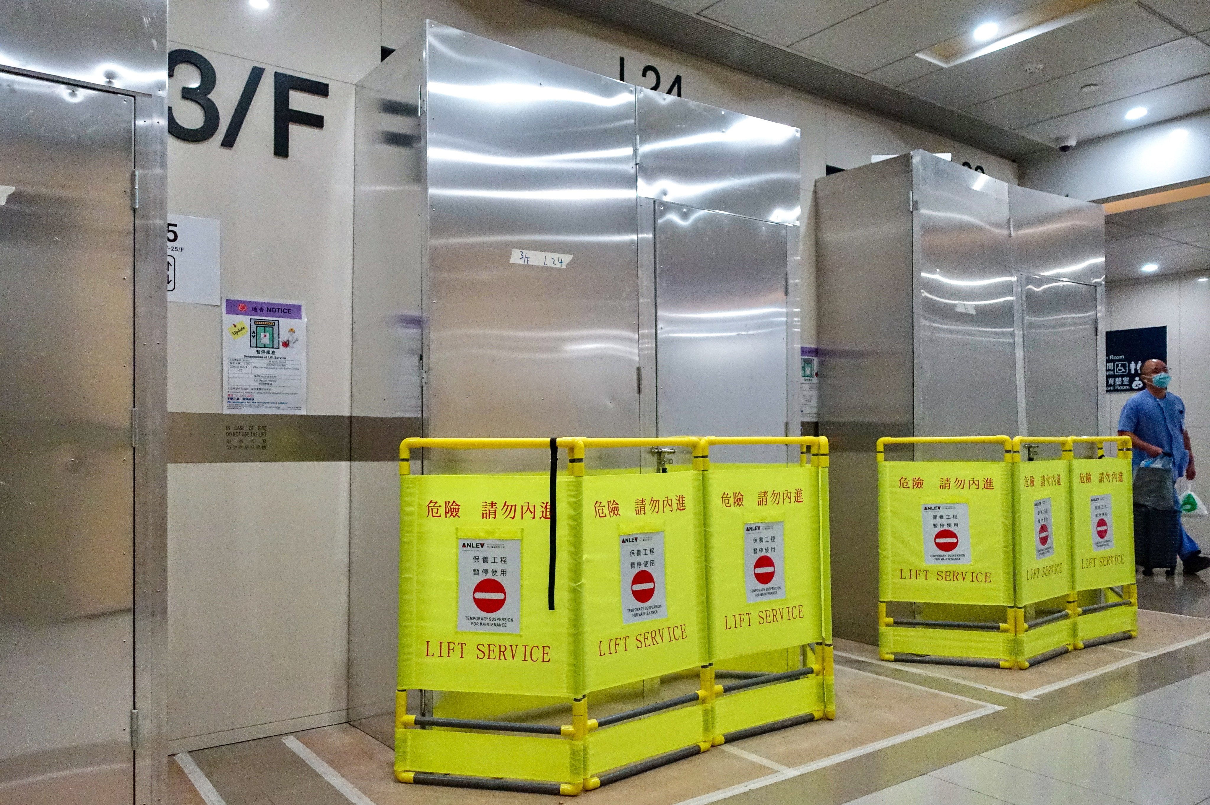 A probe was also launched after 24 of the 28 lifts in Queen Mary Hospital’s new clinical block were deemed unfit for use in August. Photo: Karma Lo