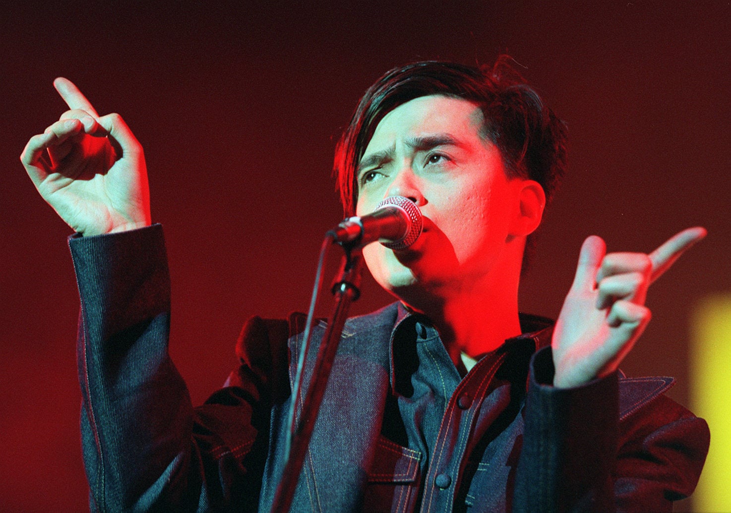 Wong performs at a concert to mark the 10th anniversary of Tat Ming Pair’s career, at Academic Community Hall, Hong Kong Baptist University, in 1996. Photo: Ricky Chung