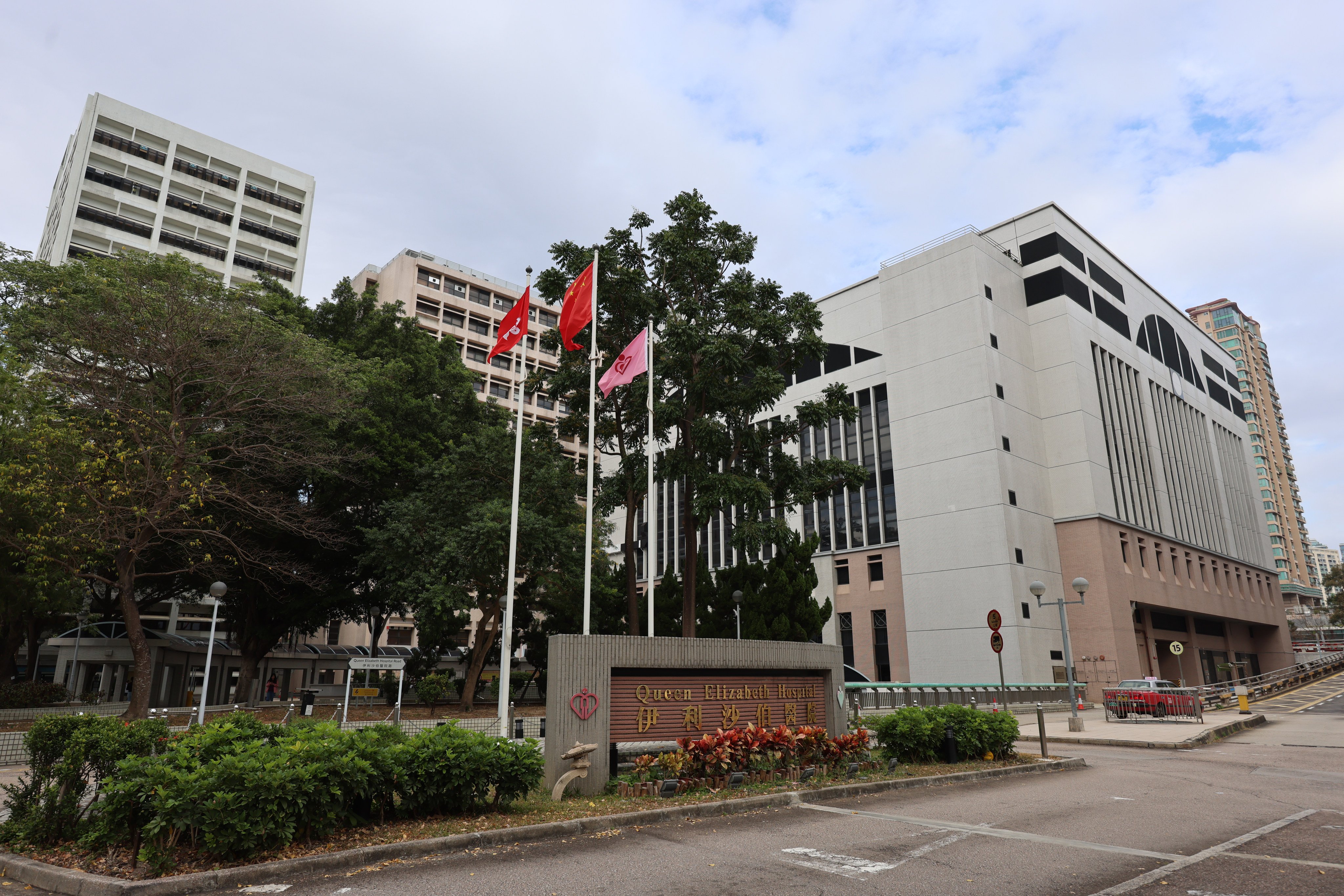 The boy was sent to Queen Elizabeth Hospital in Yau Ma Tei for a medical examination after he was allegedly smacked by the family’s helper. Photo: Jelly Tse
