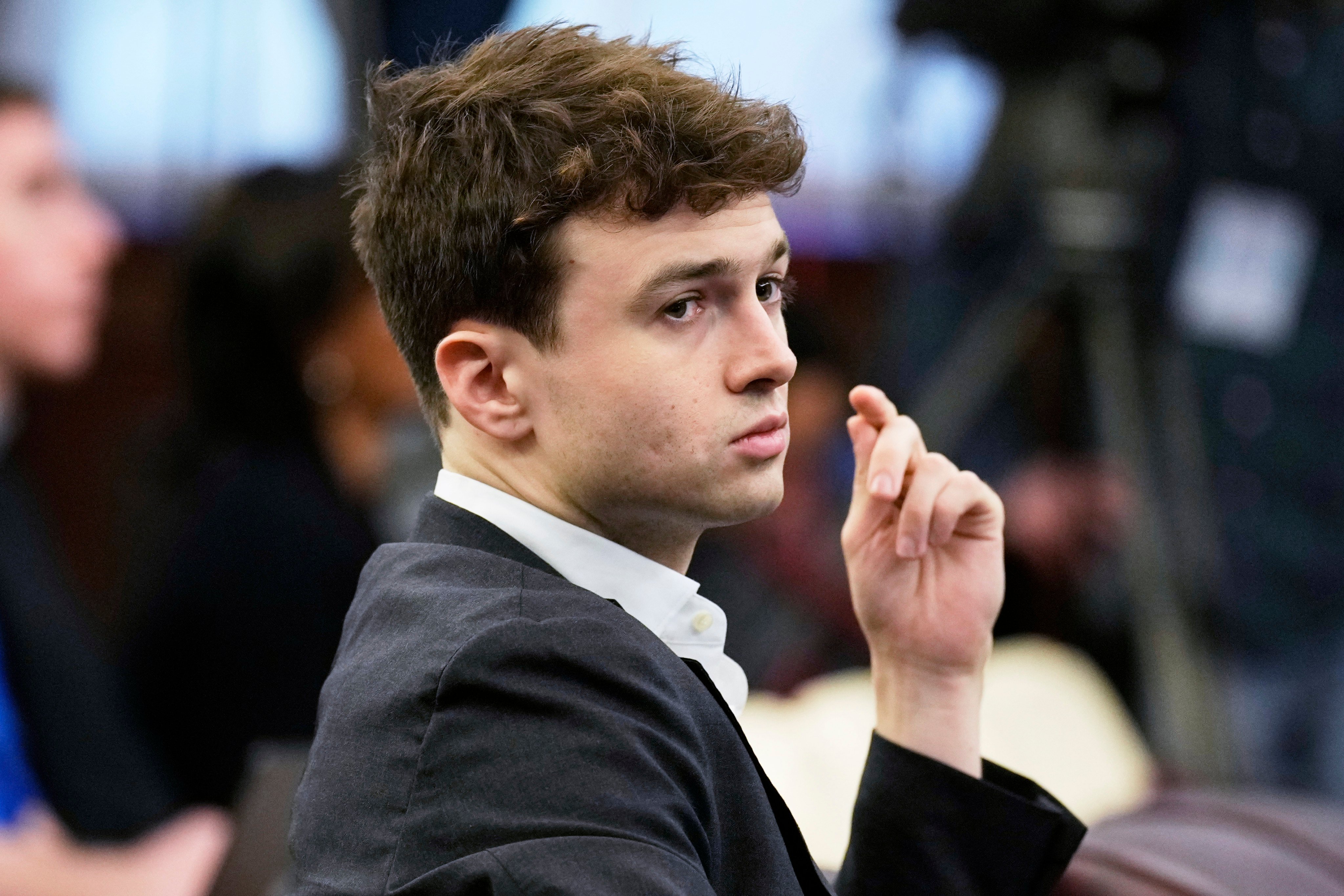 Former Anthropic and OpenAI researcher Jacob Coxon claims that China could steal technological advances from leading US AI labs. Photo: AP