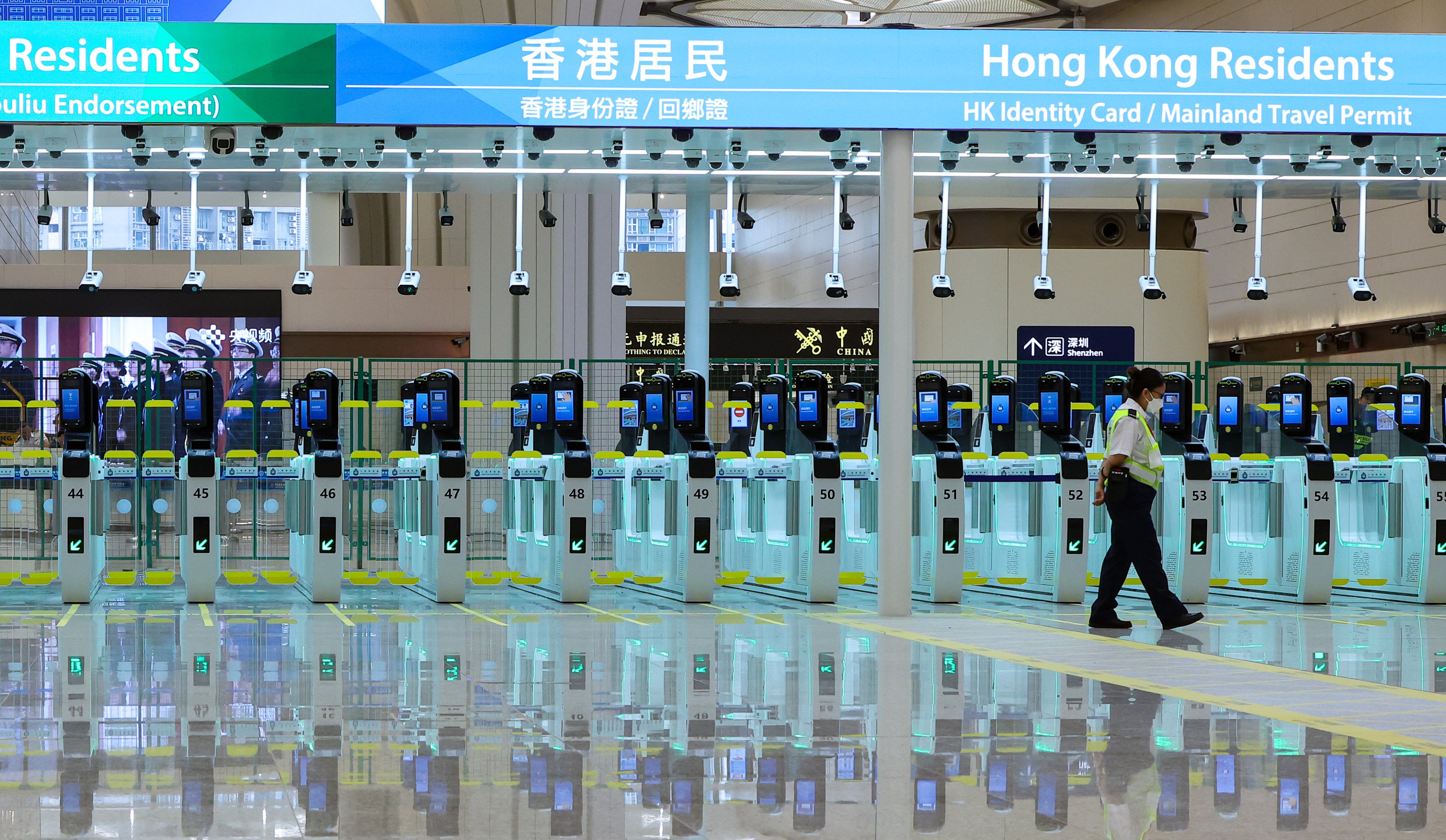 Huanggang Port uses a “joint inspection” clearance system, a first for border crossings. Photo: Edmond So