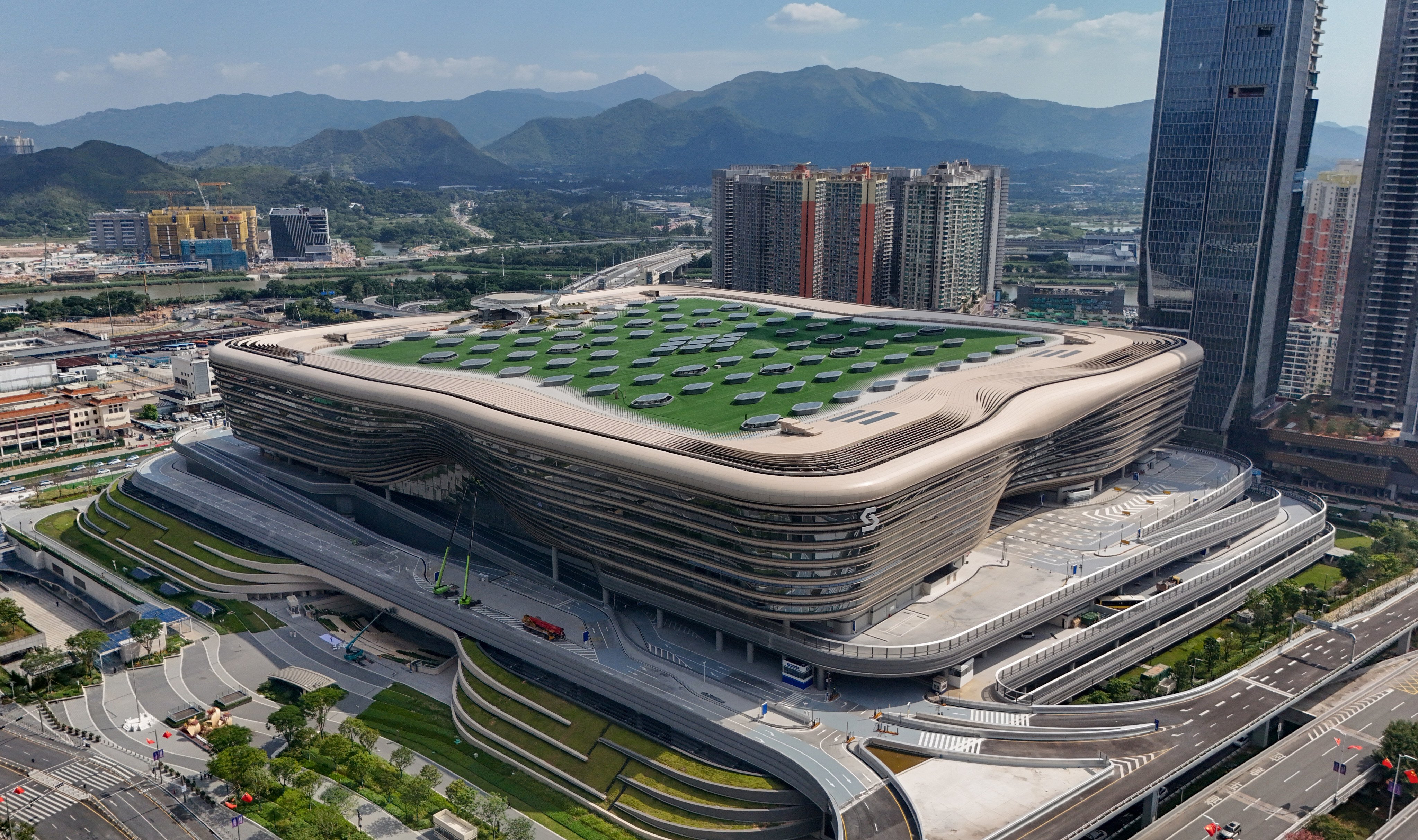 Hong Kong tour firms are marketing the revamped Huanggang Port as an attraction for travellers heading to mainland China. Photo: Edmond So