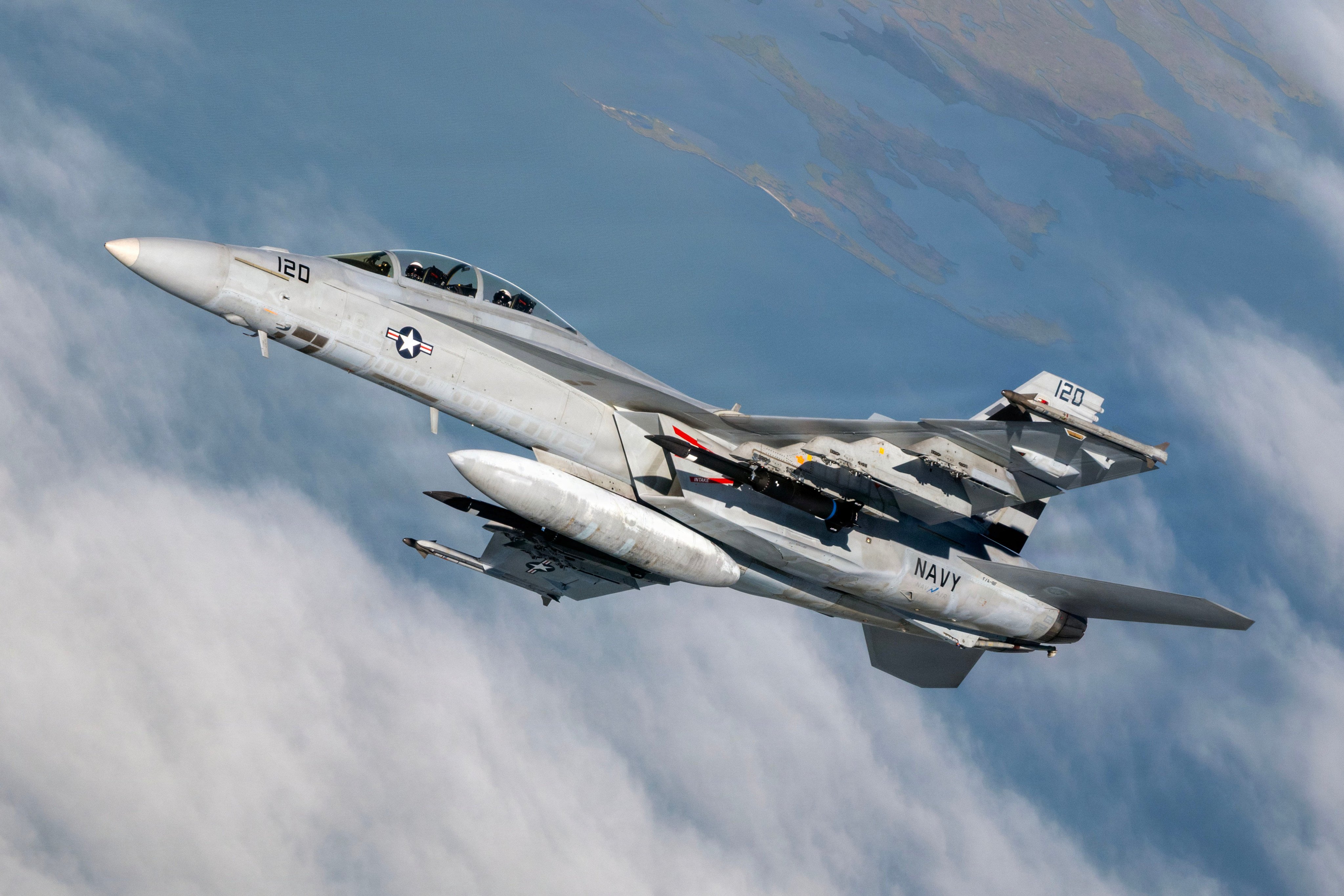 The US Navy plans to equip each of its Super Hornets with up to four hypersonic Blackbeard missiles. Photo: Handout