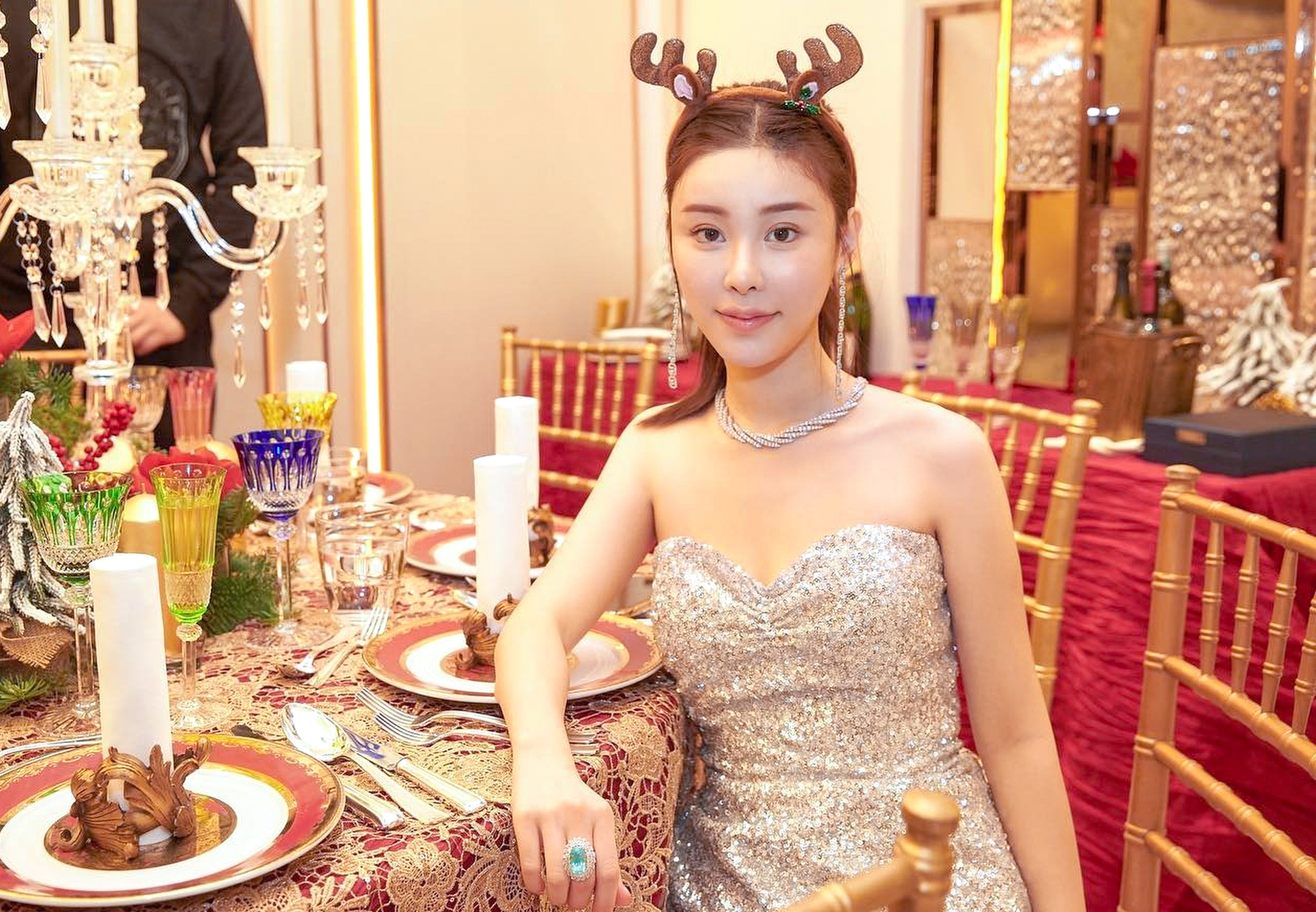 Abby Choi gave birth to two children during her first marriage to Alex Kwong, and had two more with Chris Tam after they started dating in late 2015. Photo Instagram/ xxabbyc
