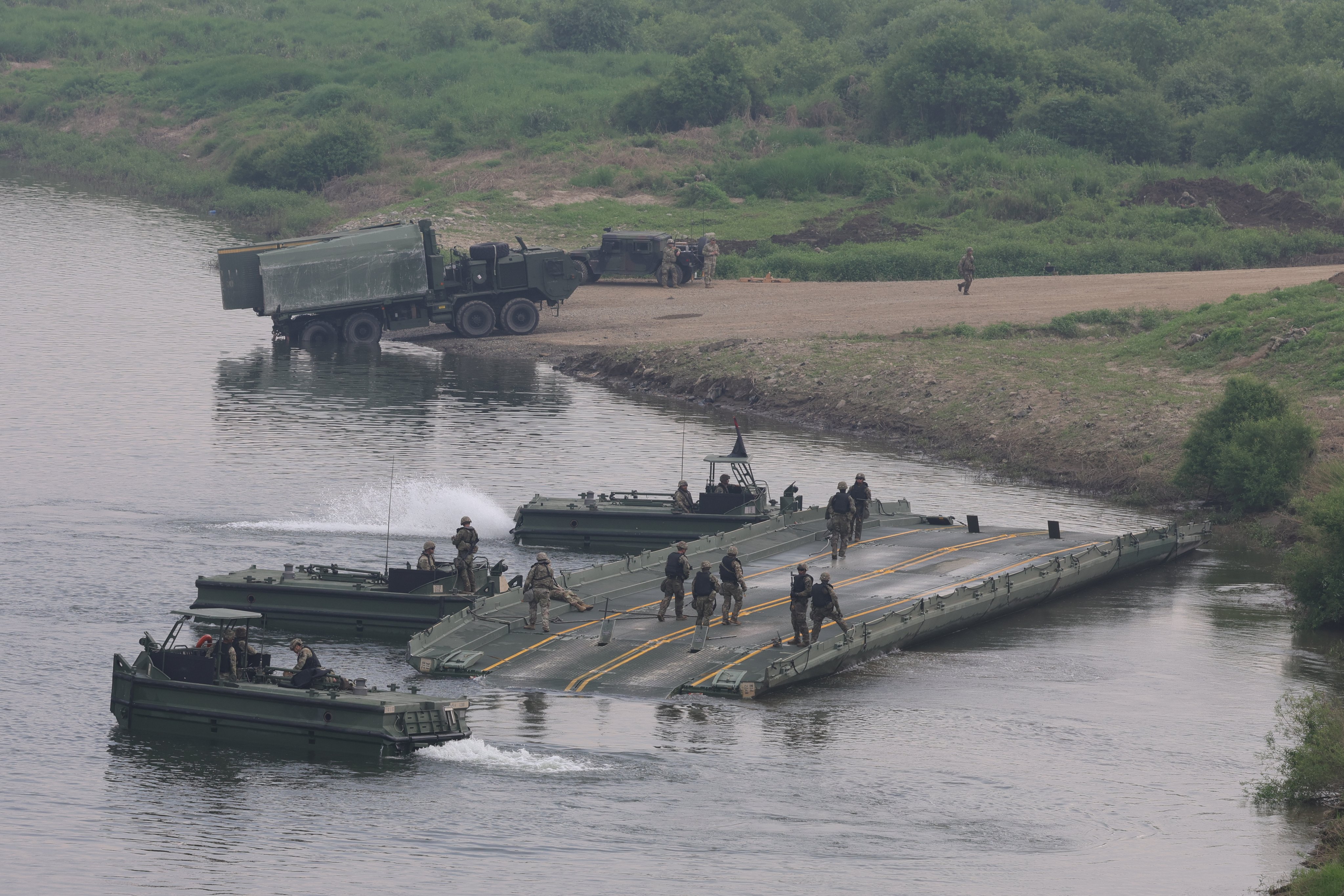 US troops conduct a river-crossing drill on the Imjin River in Paju, South Korea, in August. Photo: EPA/Yonhap