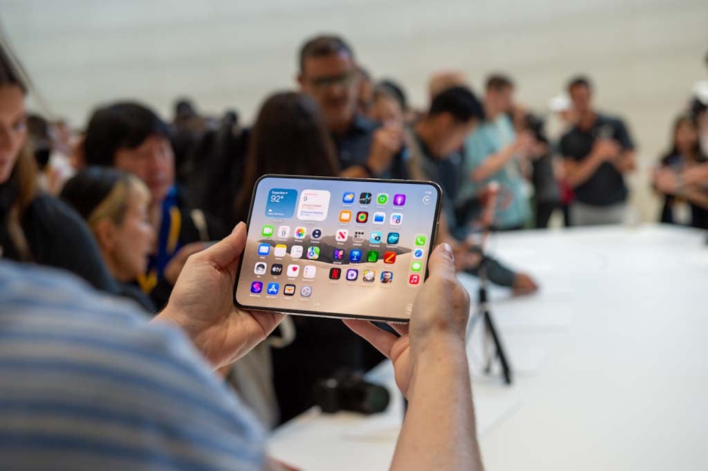 Apple began its online pre-orders for its foldable iPhone Duo on Friday at 8pm. Photo: Getty Images
