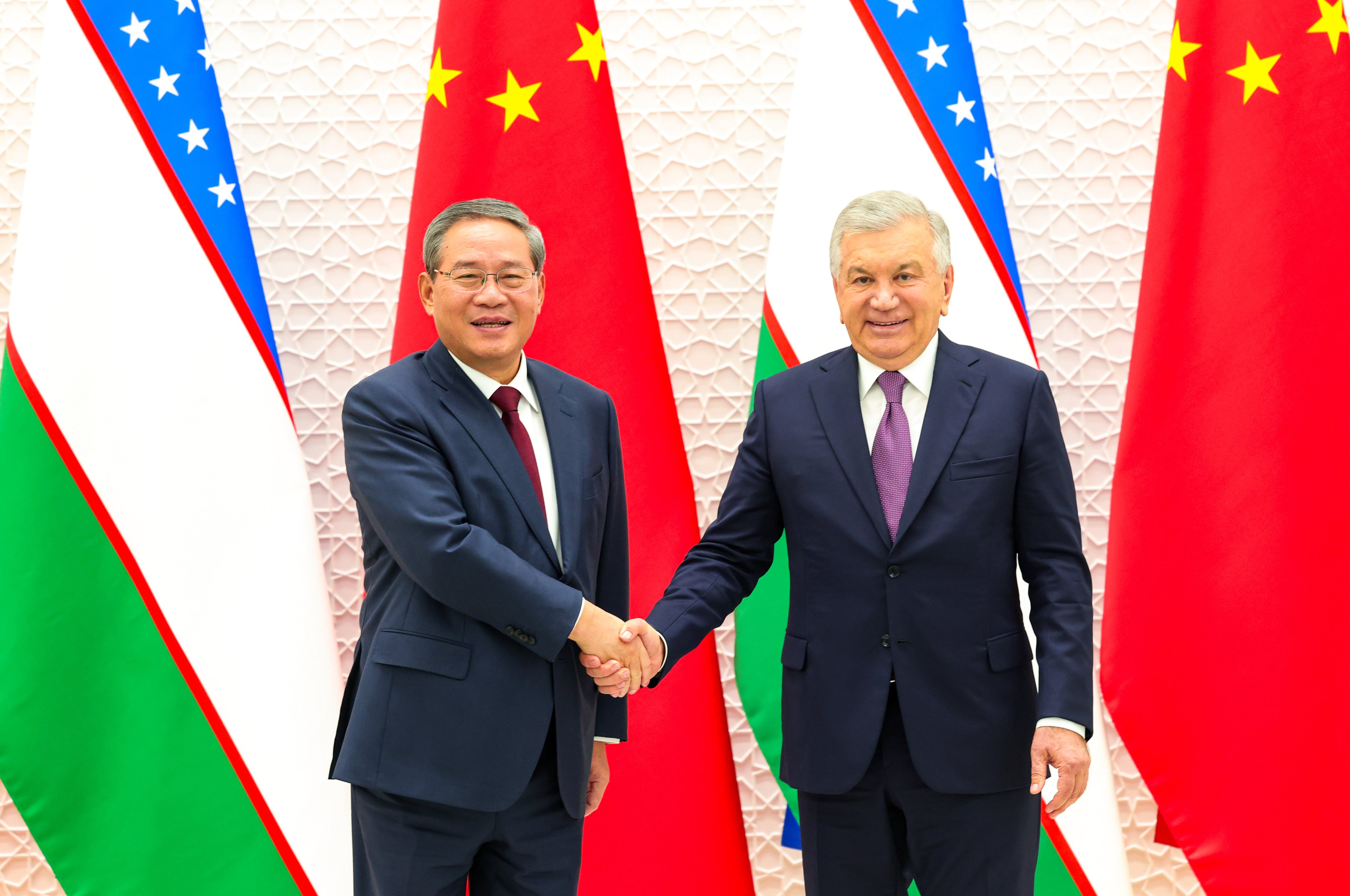 Chinese Premier Li Qiang met the Uzbek President Shavkat Mirziyoyev in Tashkent on Sunday. Photo: Xinhua