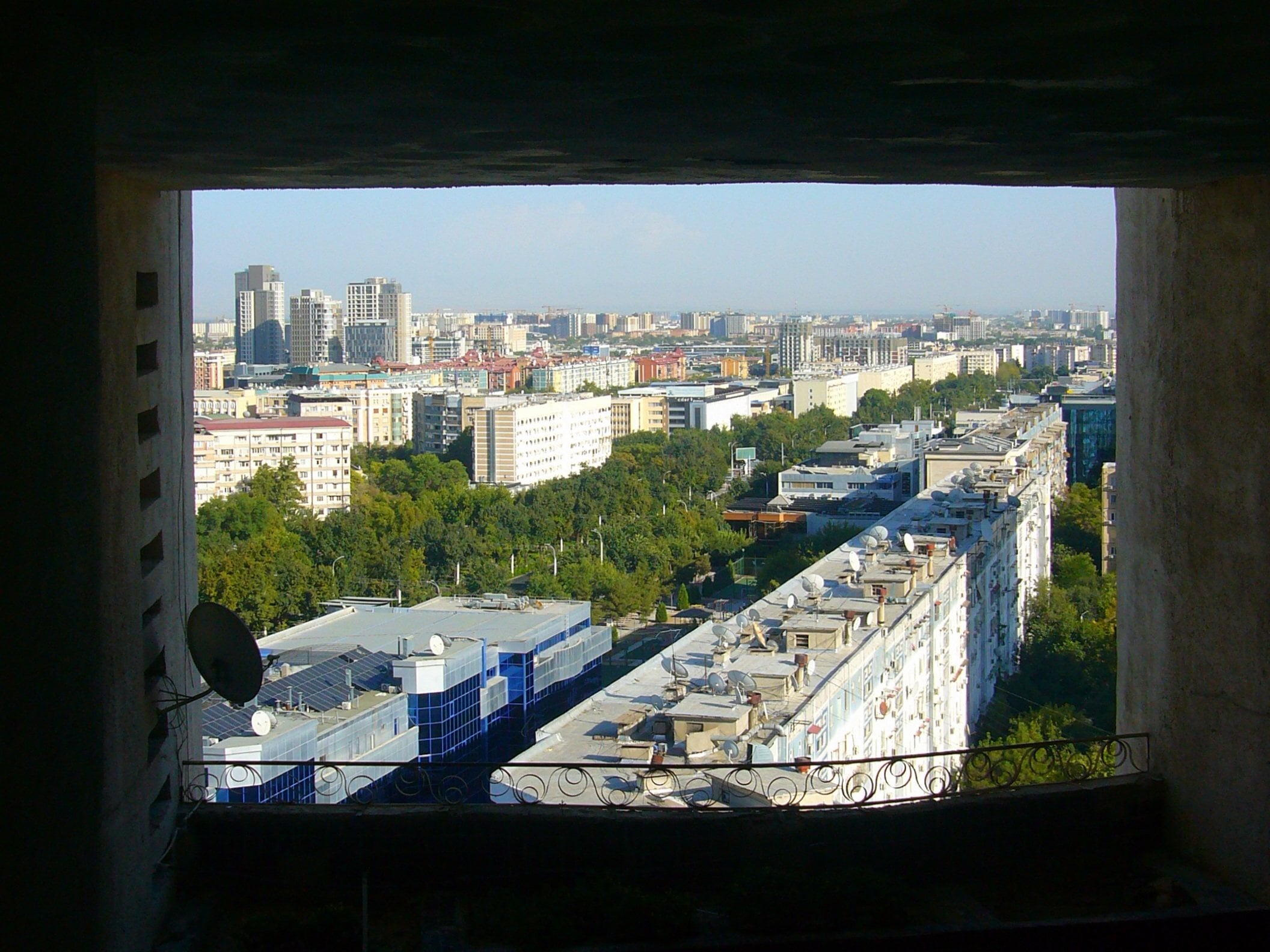 A view of Tashkent, Uzbekistan, from a Soviet-era residential building, Dom Zhemchug. Photo: Charmaine Yu
