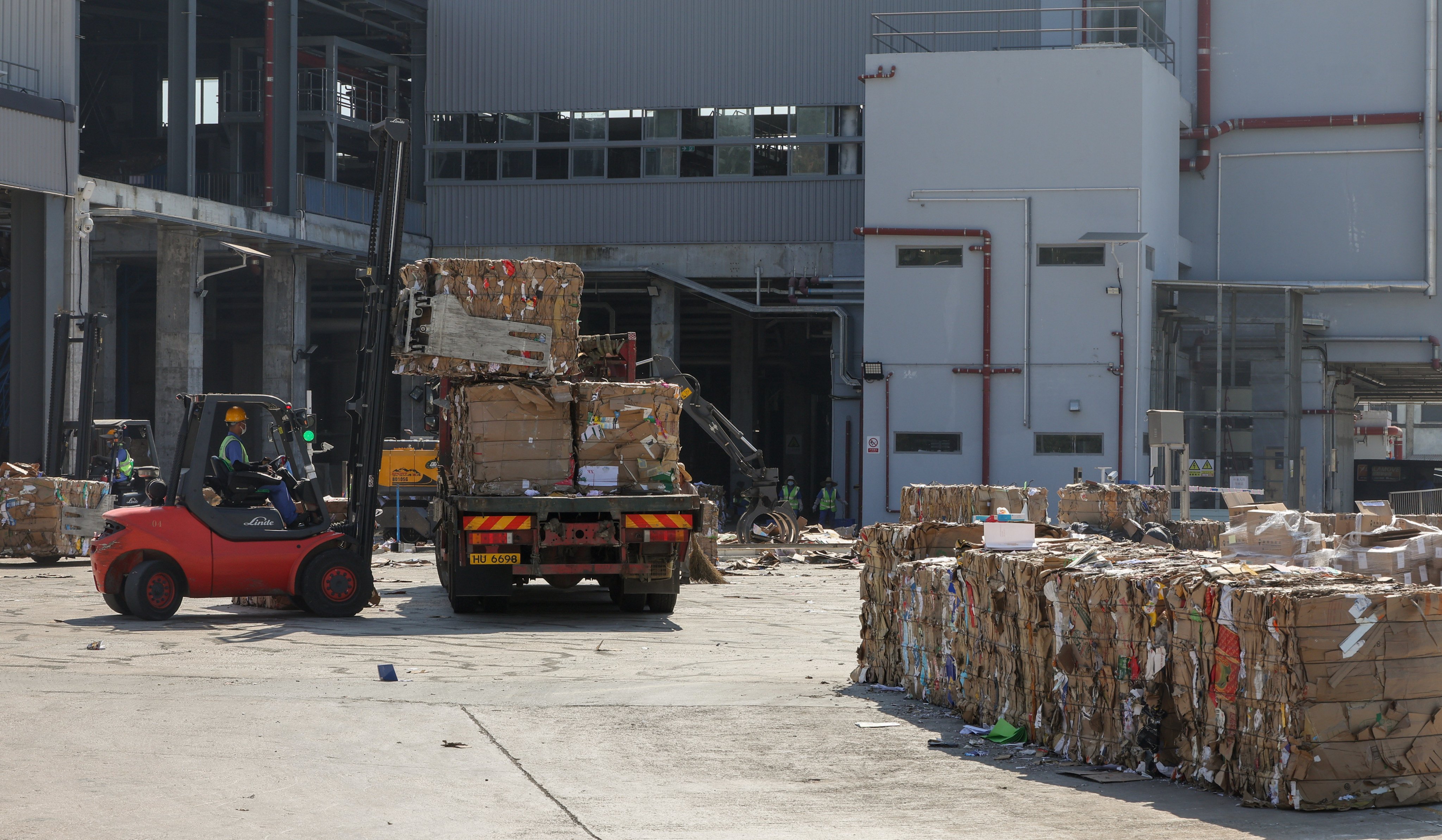 Cardboard Environment How will Hong Kong’s cardboard scavengers survive as prices drop after ...