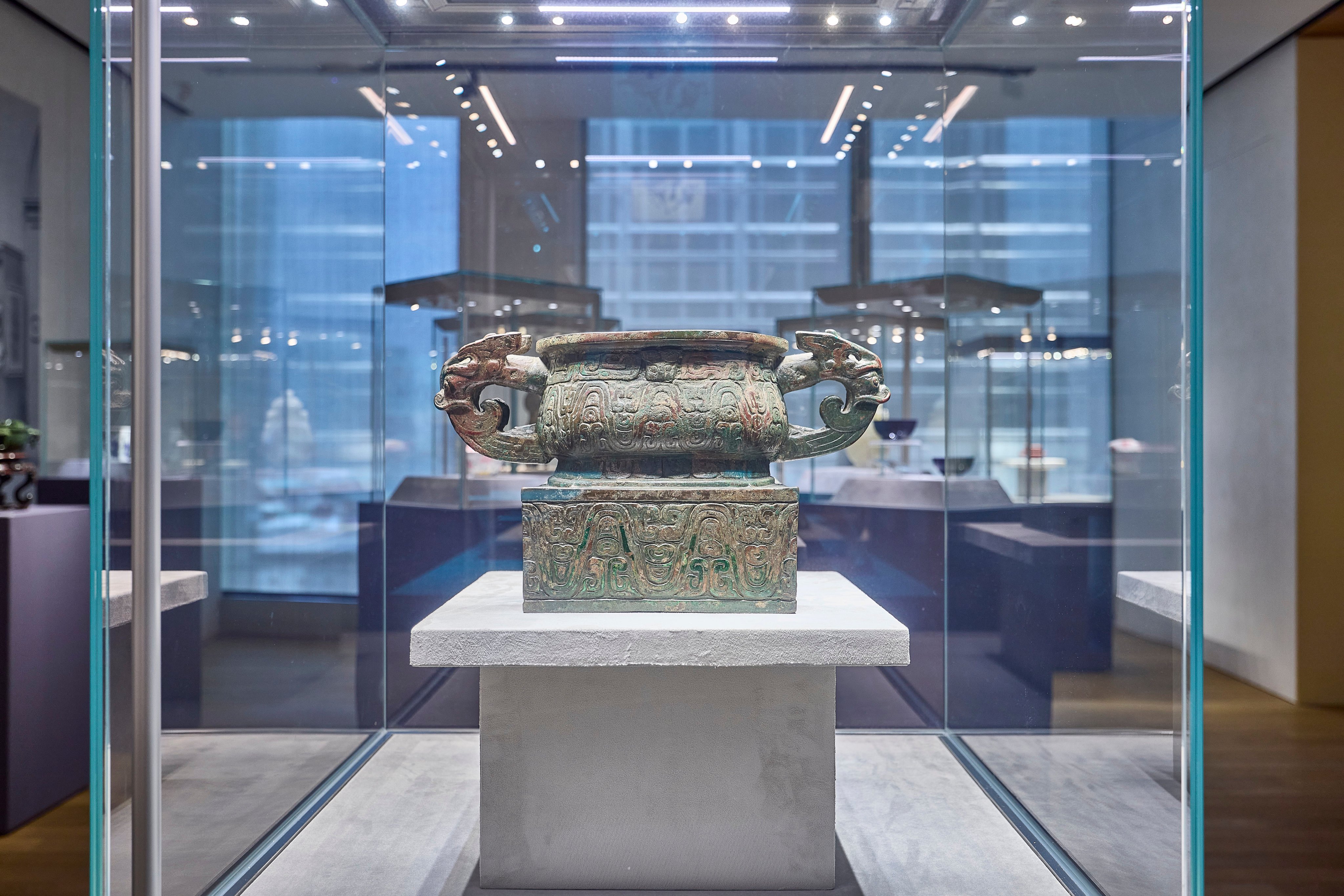 A bronze ritual food vessel (gui) from the 9th to 8th century BC is displayed at “The Royal Academy International Exhibition of Chinese Art 1935-36: A Commemorative Tribute”, at Christie’s Hong Kong until November 6. The show revisits the original 1935 London exhibition, which marked a watershed moment in Chinese-Western diplomatic relations. Photo: Christie’s